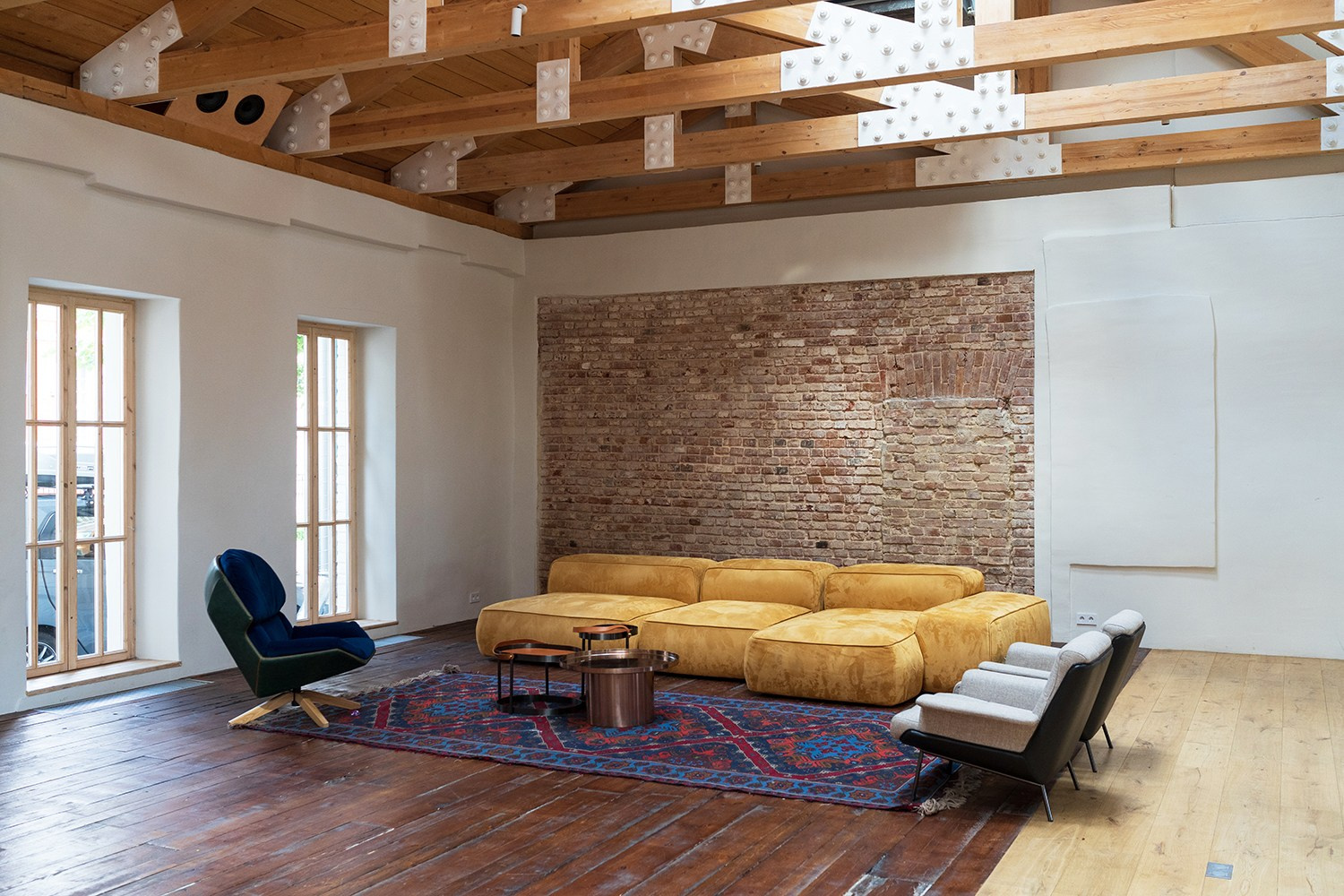 Регистрация брака и свадебная фотосессия в пространстве Яуза Плейс. Свадебный фотограф Москва — Сергей и Татьяна