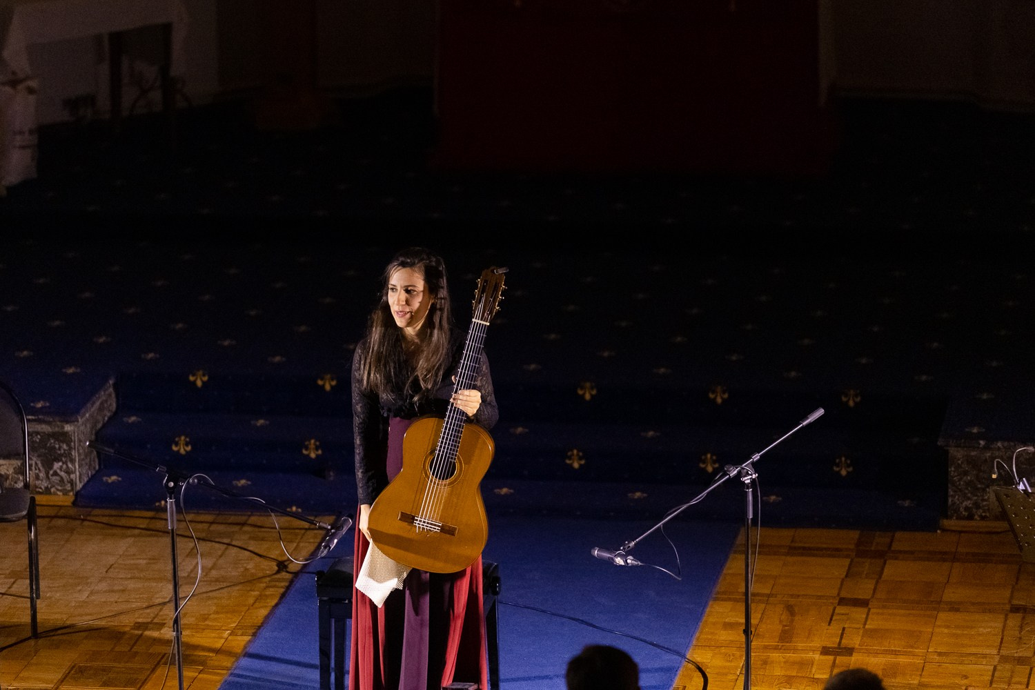 Дмитрий Бородаев и скрипач Алексей Неберикутин выступили на Гала-концерте фестиваля «Время гитары» в Англиканской церкви Святого Андрея. Дмитрий Бородаев