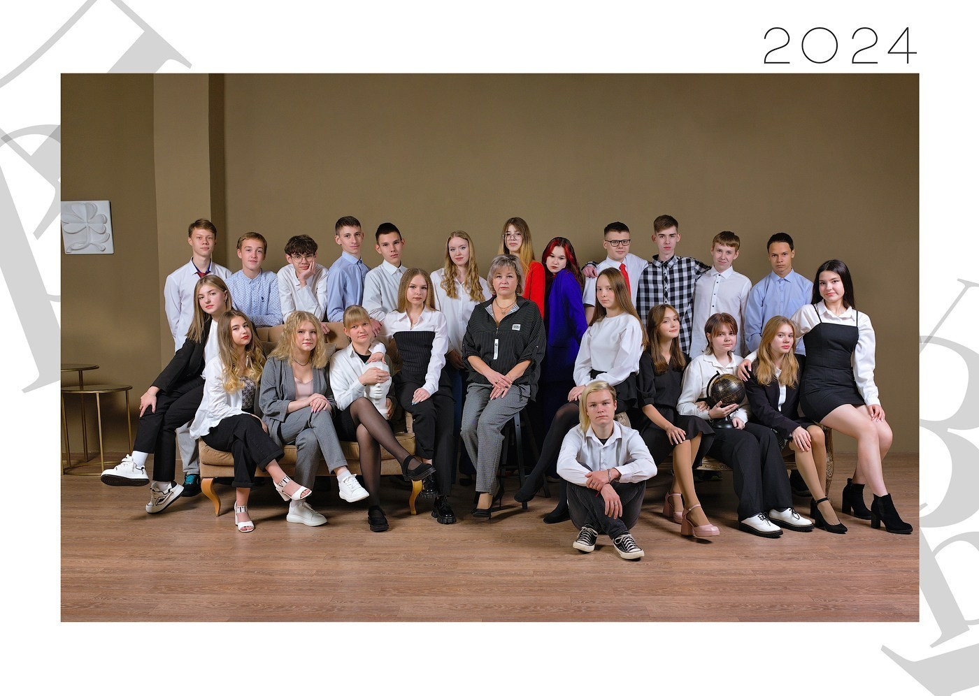 Выпускной альбом на 4 разворота. Выпускные альбомы в городе Саров