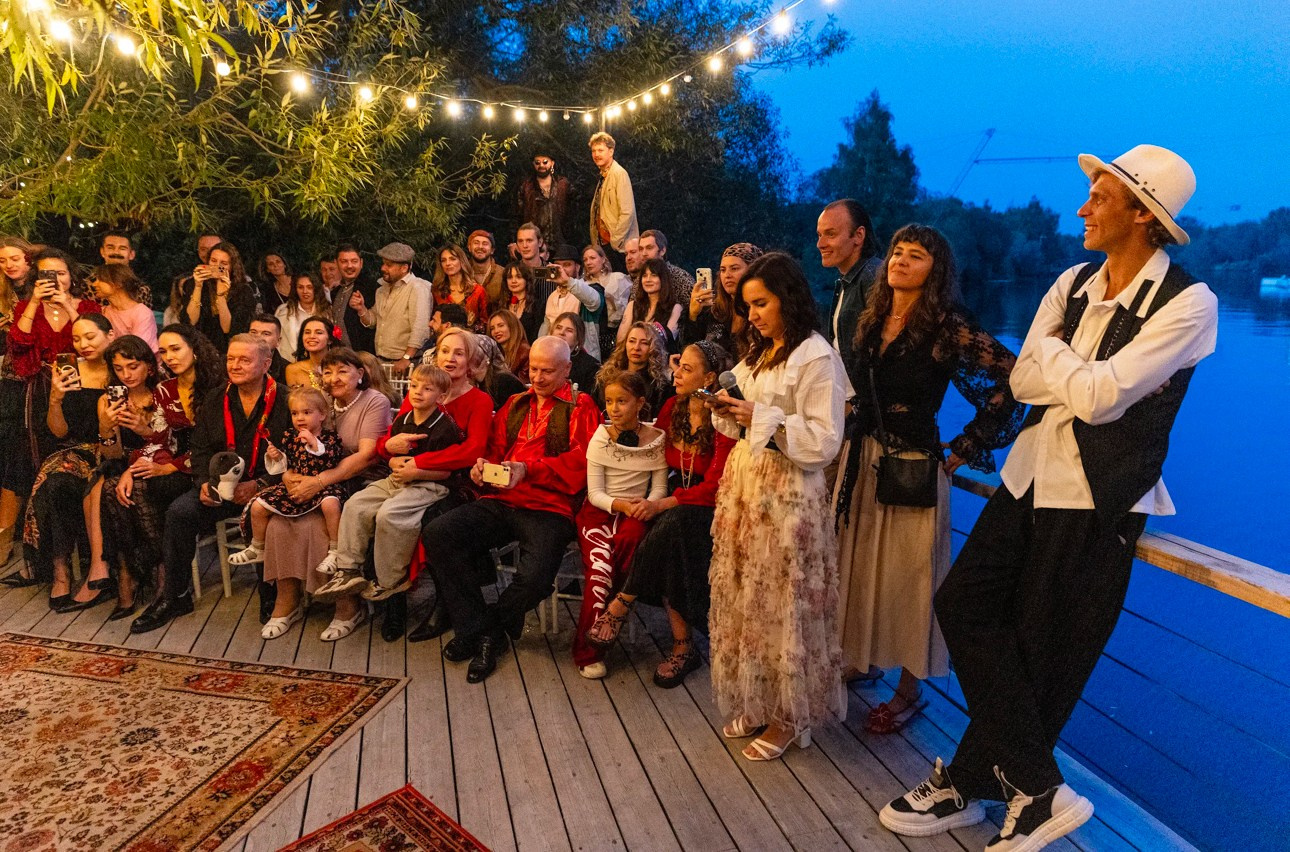 Ведущий праздников в России живу в Москве Карпенко Александр