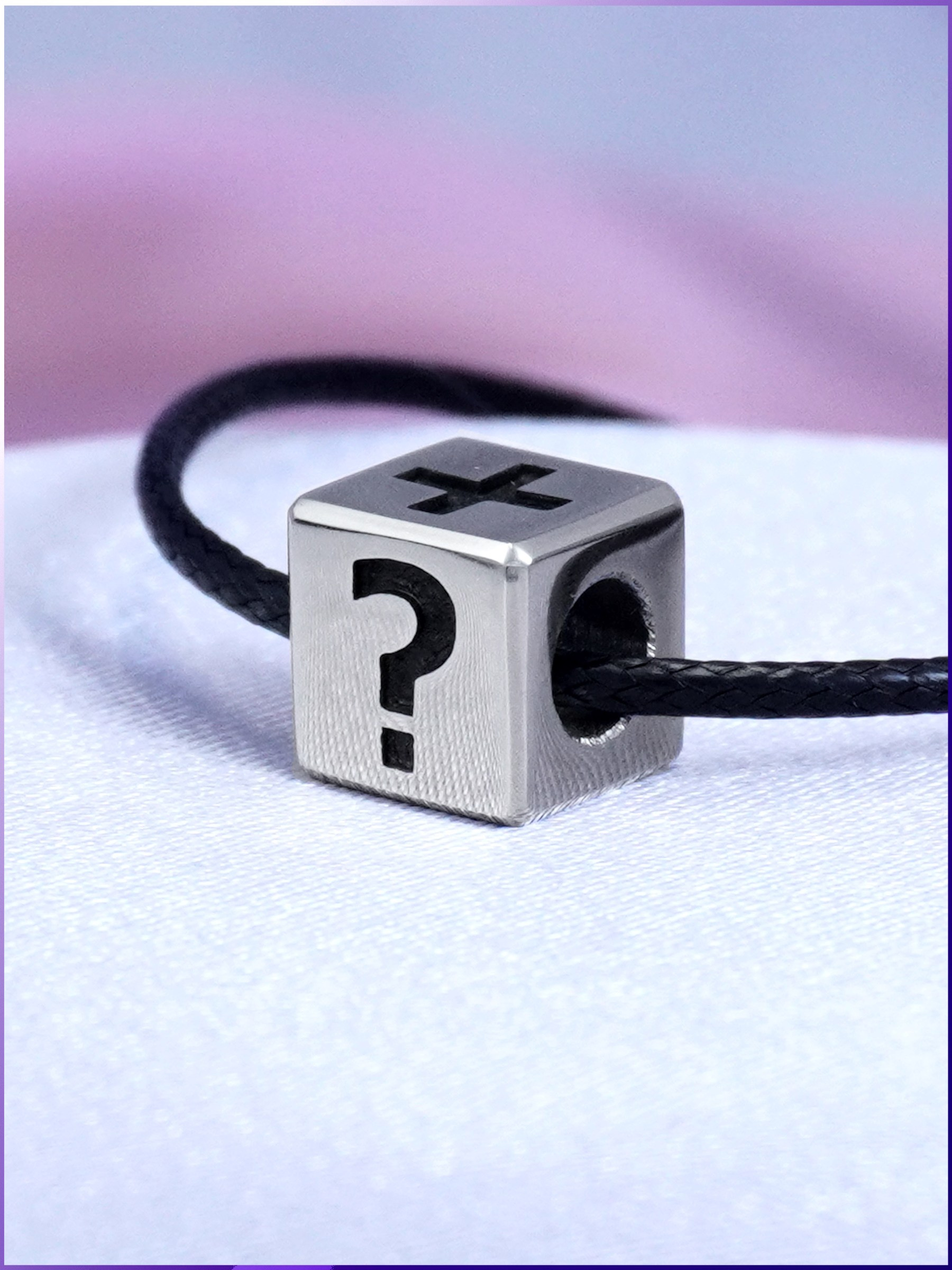 Подвеска «Кубик» на заказ — уникальный подарок для девушки от Joker-Studio