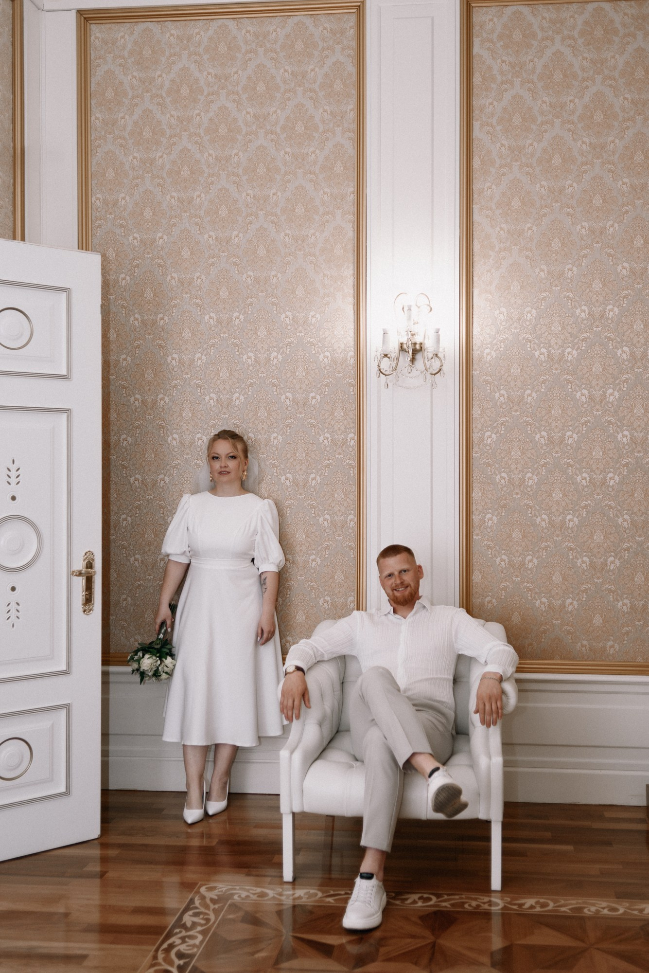 Свадебный фотограф в Тюмени — Фотосессия Павла и Марии на Набережной. Портретный фотограф Тюмень Дарья Мустафина