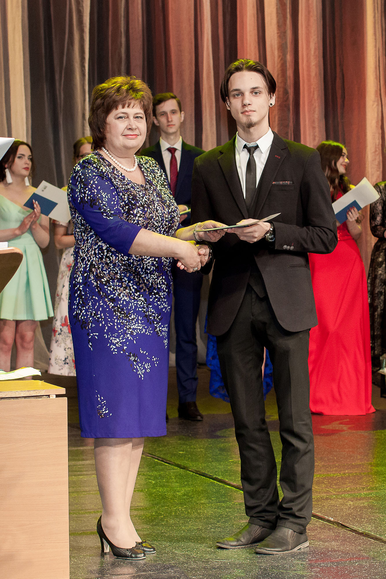 Вручение аттестатов 9-11 кл