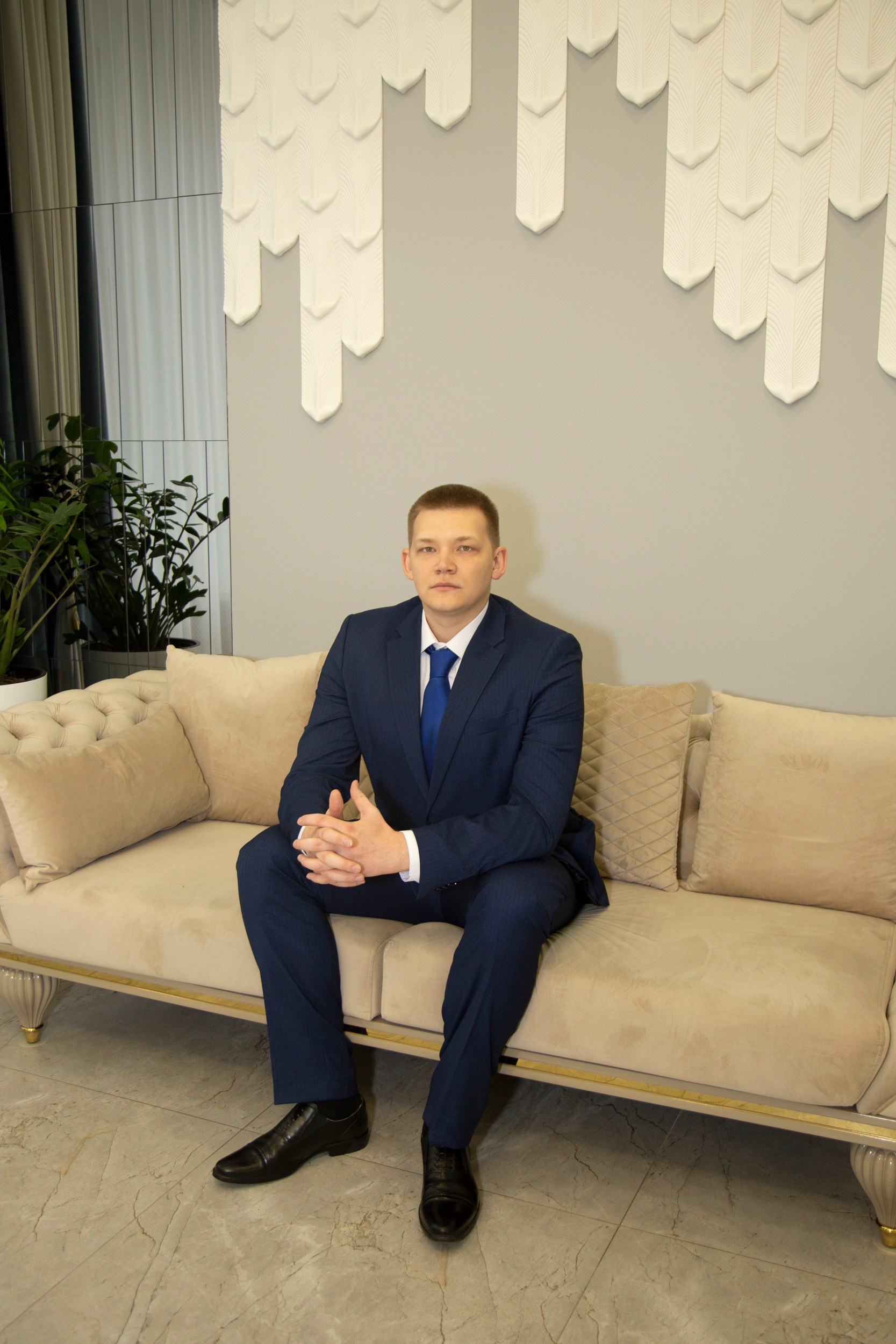 Свадебная фотосессия во Дворце бракосочетания 3 в Москве для Рафаэля и Анны. Фотосессия в студии в Москве от профессионального фотографа услуги по доступным ценам