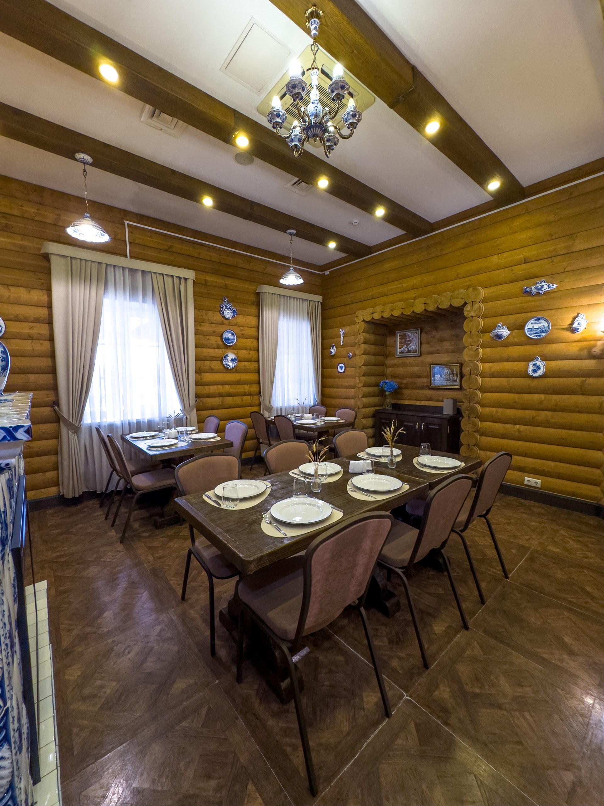 Банкетный зал «Гжель», ресторана «Дача ". Фотограф в Оренбурге. Профессиональный фотограф