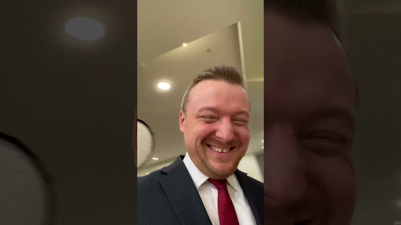 Ведущий на корпоратив в Москве. Ведущий корпоративов. Ведущий на корпо. Ведущий на свадьбу, корпоратив и юбилей в Москве Сергей Рябинин