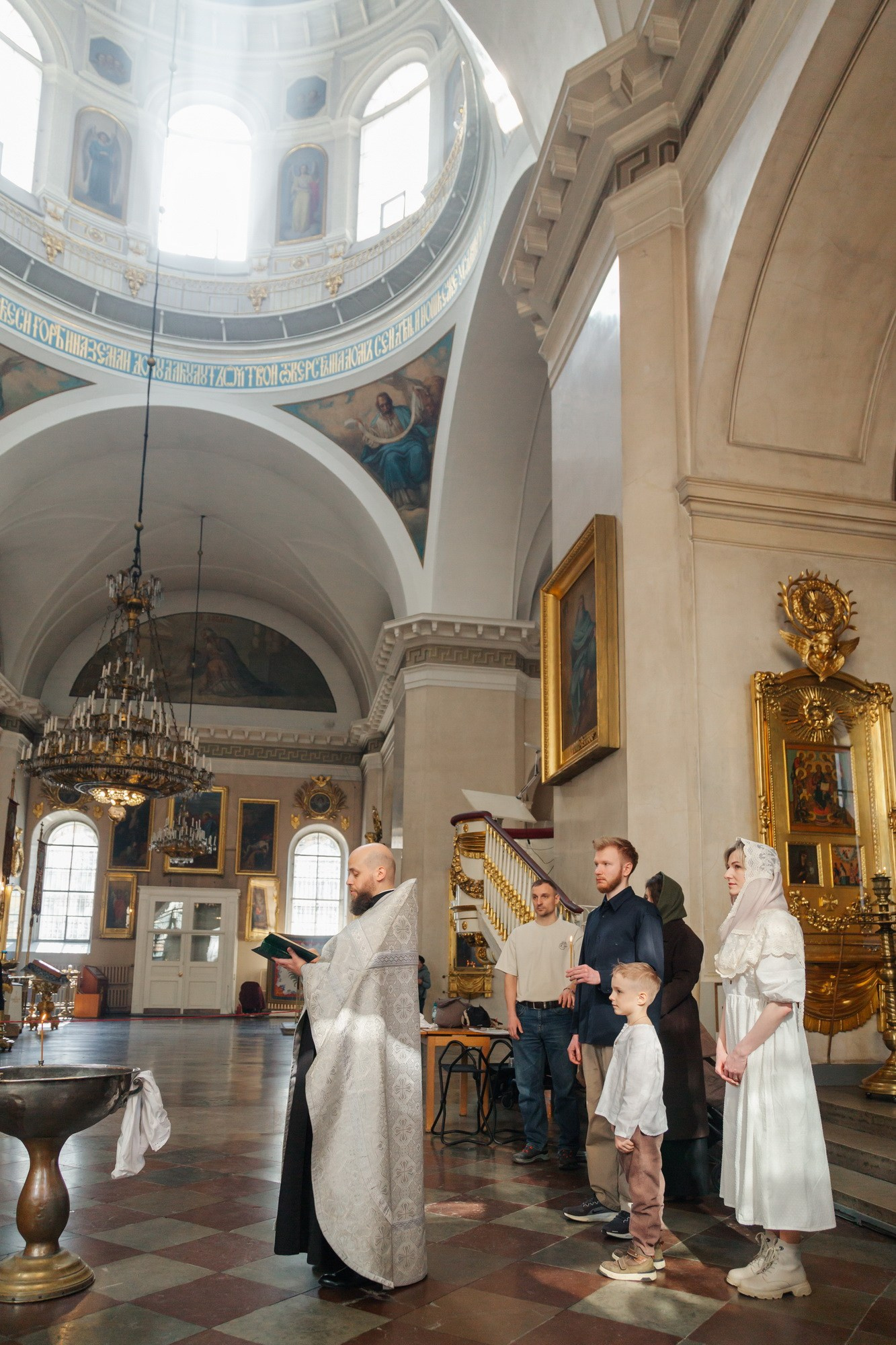 Фотограф на Крещение — Спасо Преображенский собор. Фотограф крещение венчание в Петербурге! Помогает подобрать храм и посоветовал душевного батюшку в СПб