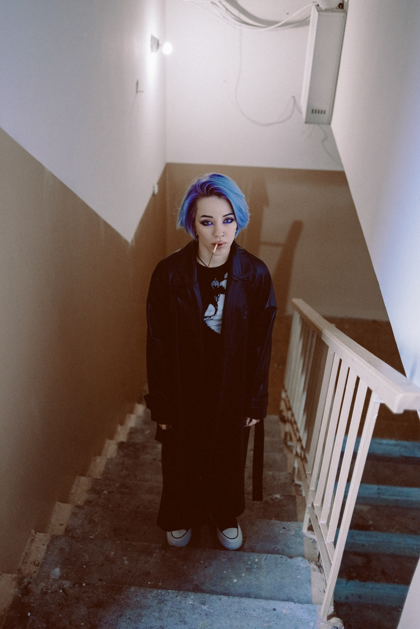 Современная женская съемка: дерзкий образ и городская эстетика