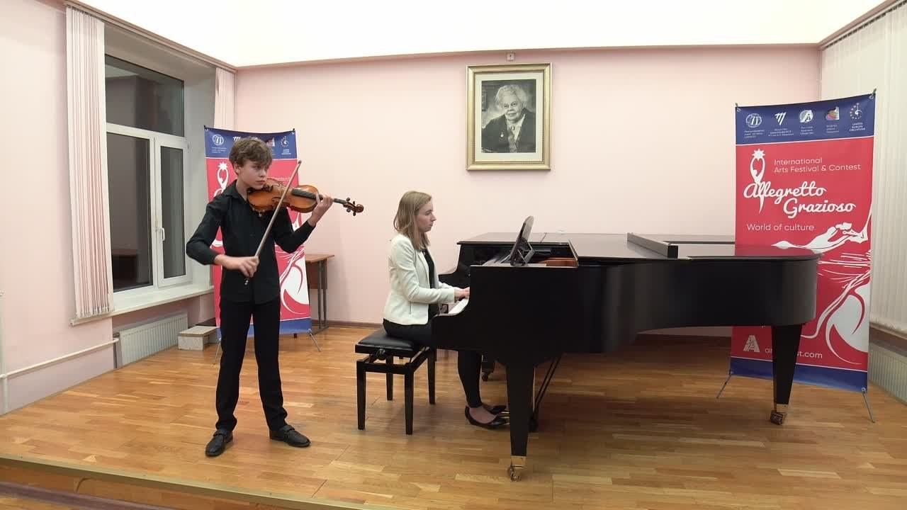 Видеосъёмка интервью, съёмка обзоров, подкасты, видеовизитки, реклама. «Студия DRONAVT`s» — видеосъёмка и фотография г. Москва