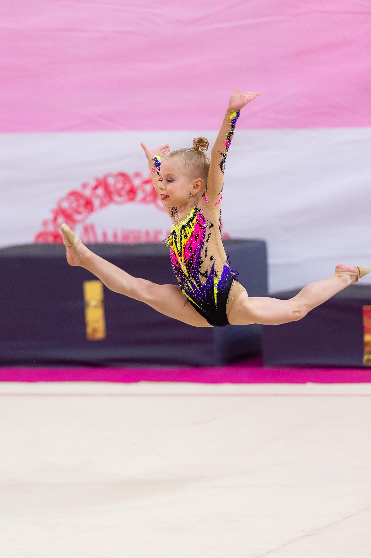 Фотограф Алина Суродеева. ФОТОВИДЕОСПОРТ. Фото видео услуги на соревнованиях по художественной гимнастике. Видеотрансляция соревнований. Москва, ЦФО, ПФО