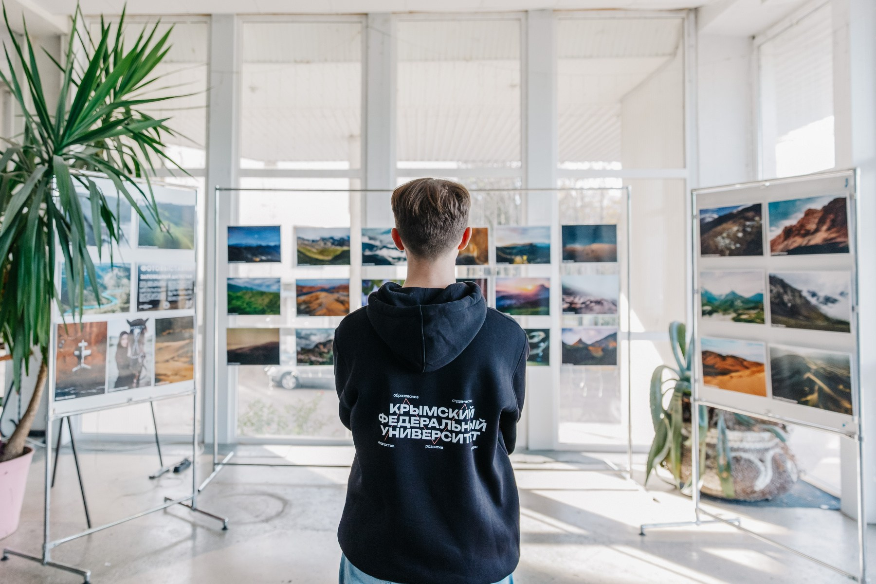 В Крыму состоялось открытие фотовыставки «Заповедный Дагестан». Репортажный фотограф в Крыму Ксения Гасица