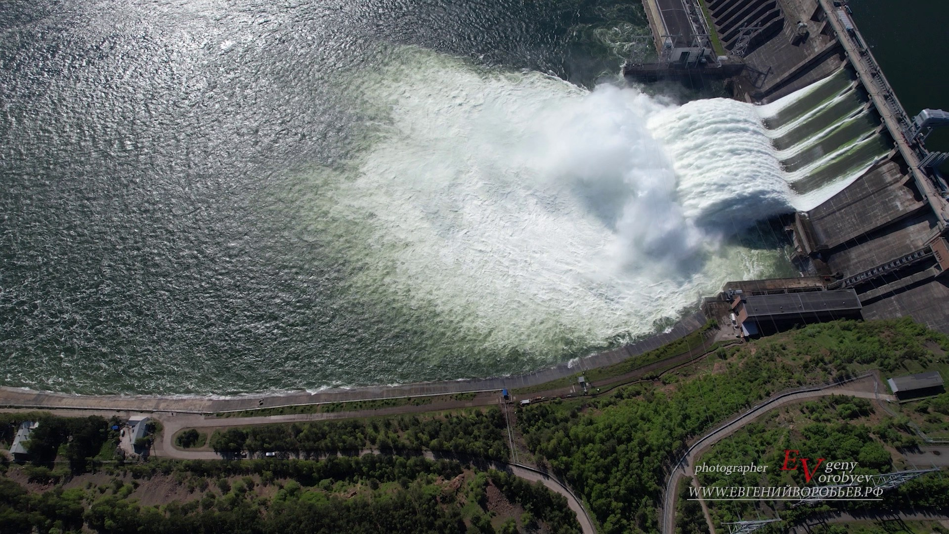 Аэросъёмка фото видео с квадрокоптера FPV дрона в Красноярске фотосъёмка монтаж видеоролика