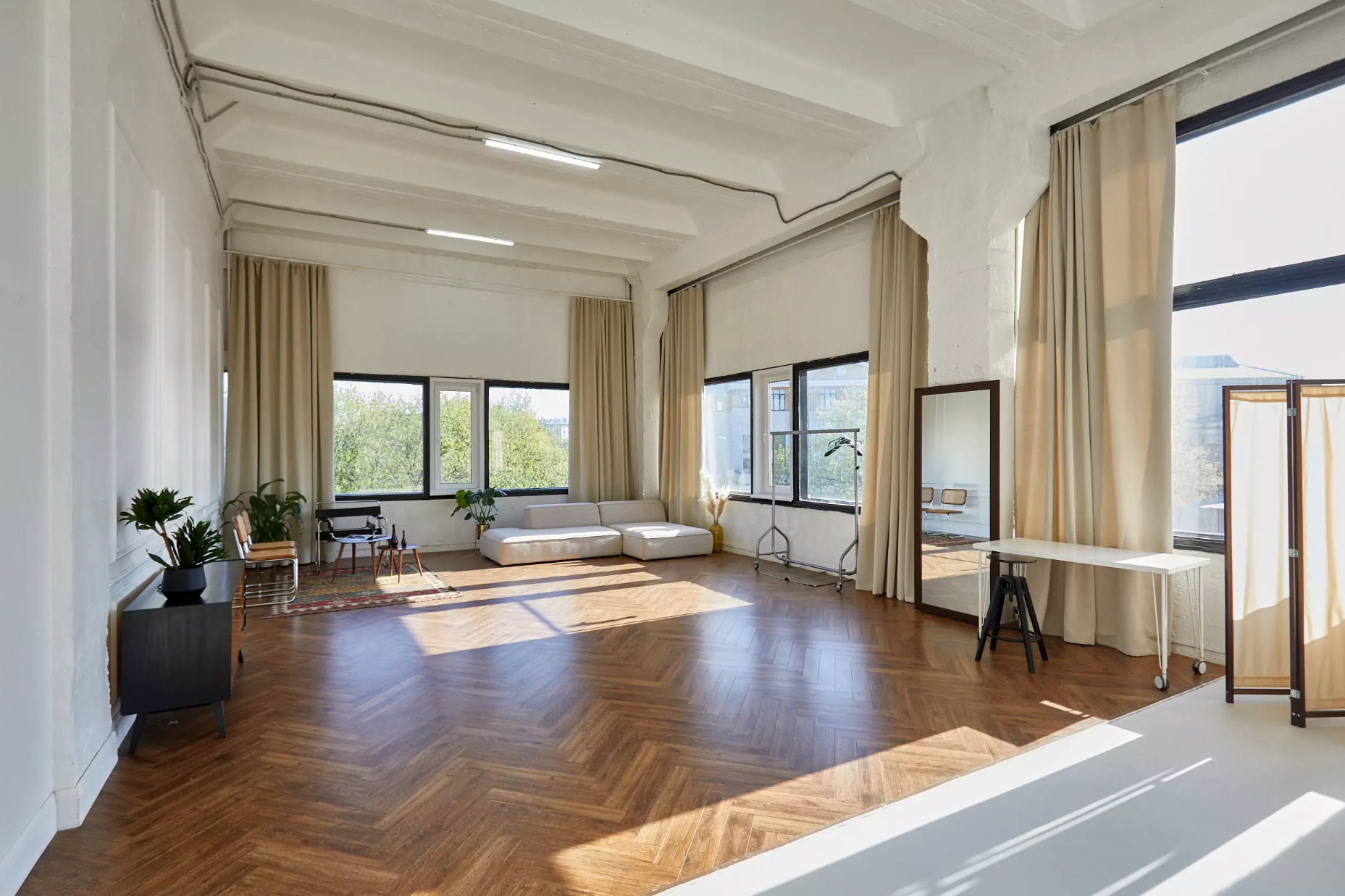 Подборка студий. Портретный фотограф в Москве Ефанова Ульяна. Женский портрет