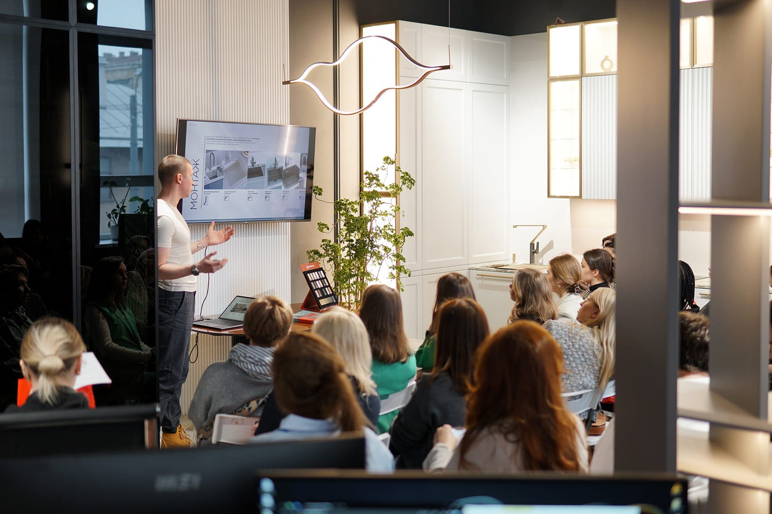 Фотосъемка конференций, выставок, презентаций. Катя Кудринская. Фотограф на мероприятие СПб. Семейный фотограф