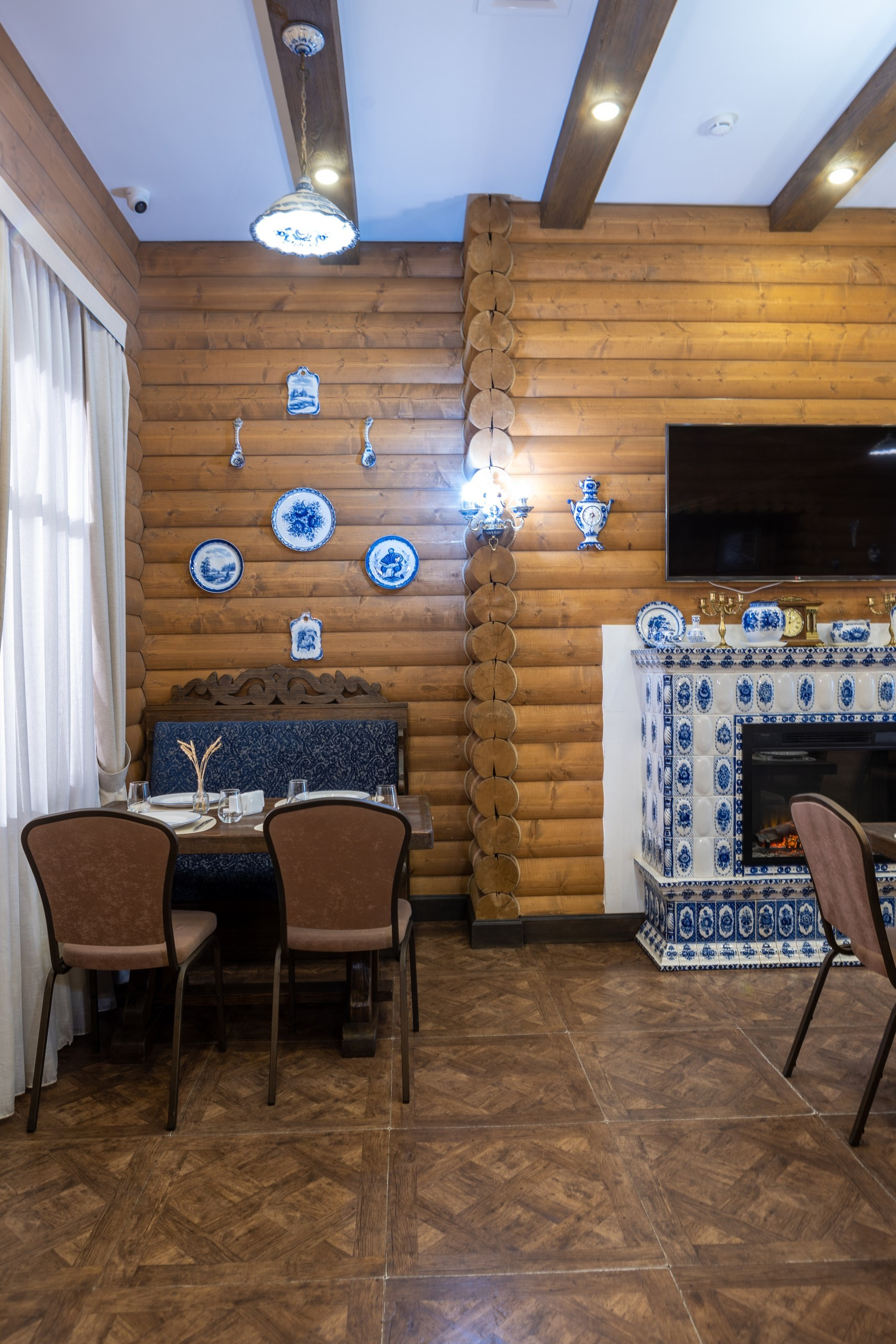 Банкетный зал «Гжель», ресторана «Дача ". Фотограф в Оренбурге. Профессиональный фотограф