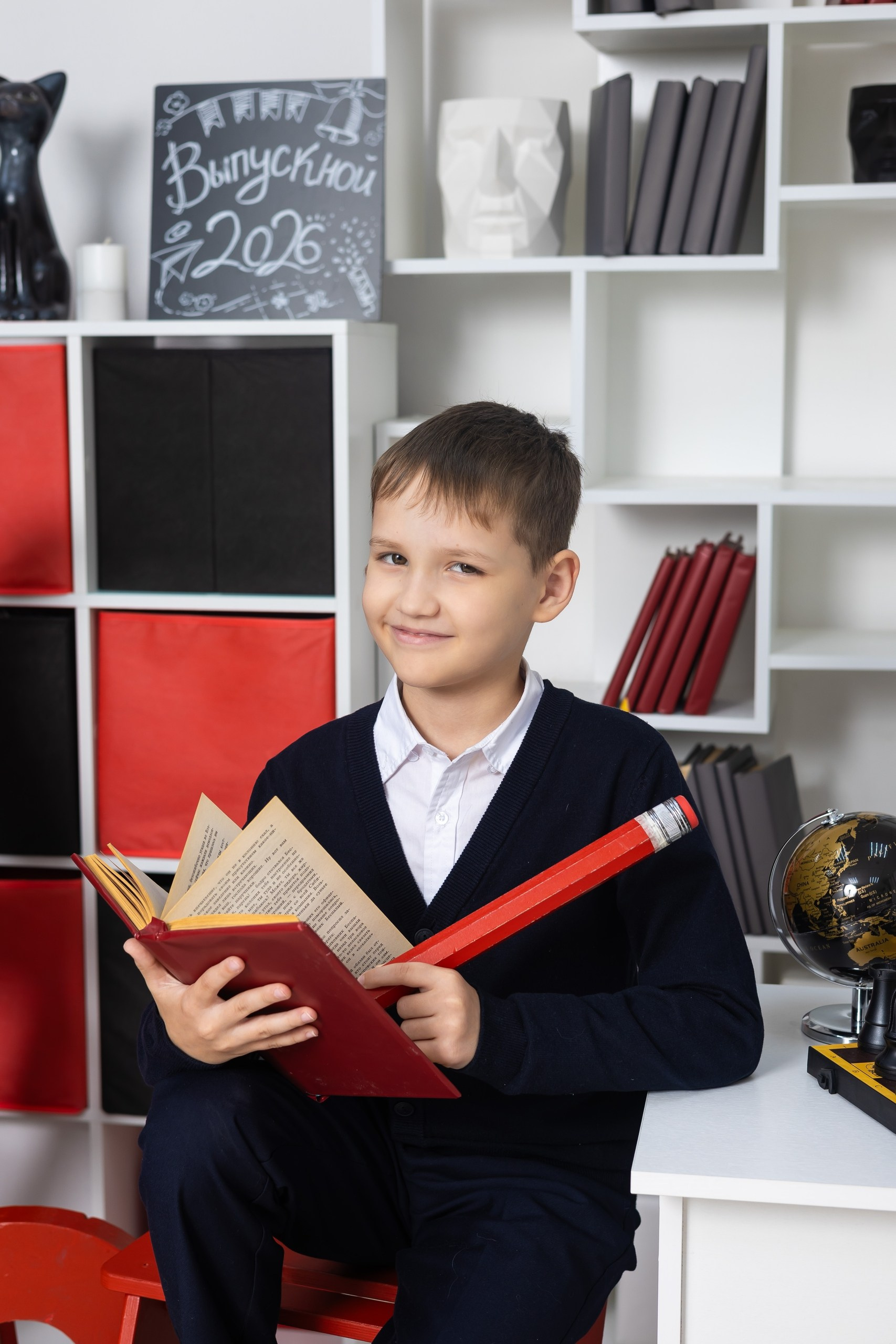 Фотокнига для выпускников Екатеринбург. Выпускные альбомы. Фотостудия «Олеся»