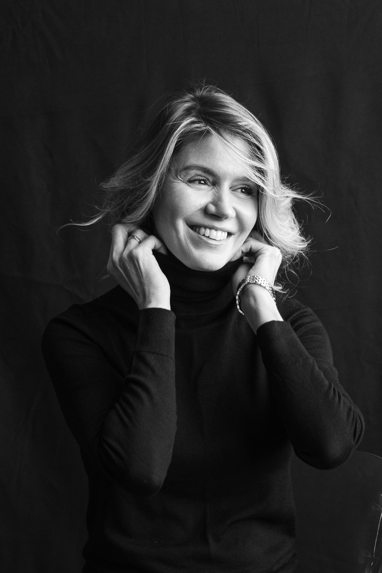 Черно-белая съемка для женщин, красота зрелости