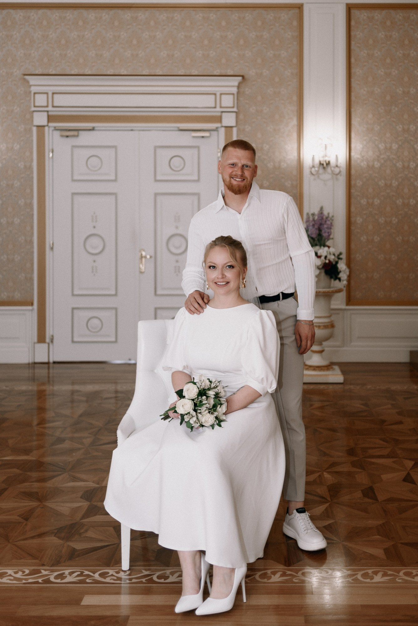 Свадебный фотограф в Тюмени — Фотосессия Павла и Марии на Набережной. Портретный фотограф Тюмень Дарья Мустафина