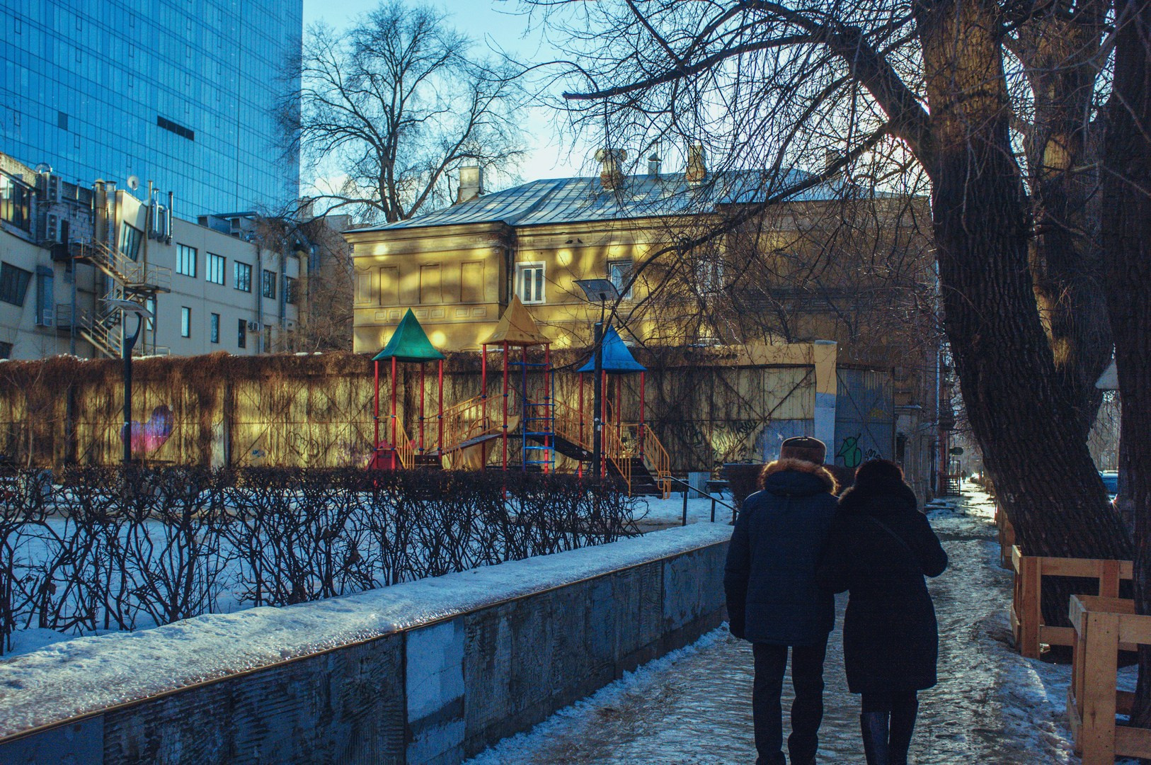 Зима уходящая. Руслан Шувалов (поэтограф)