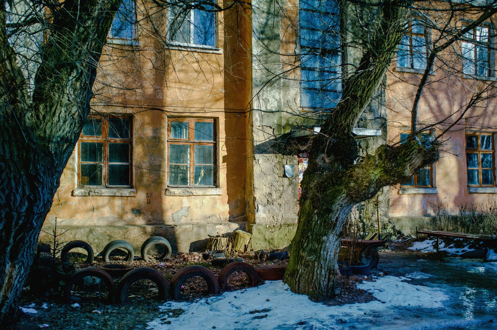 Зима уходящая. Руслан Шувалов (поэтограф)