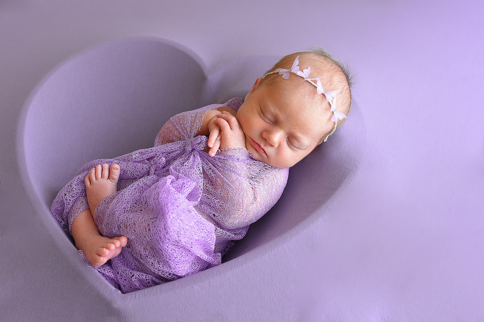 Профессиональный фотограф новорожденных Тверь