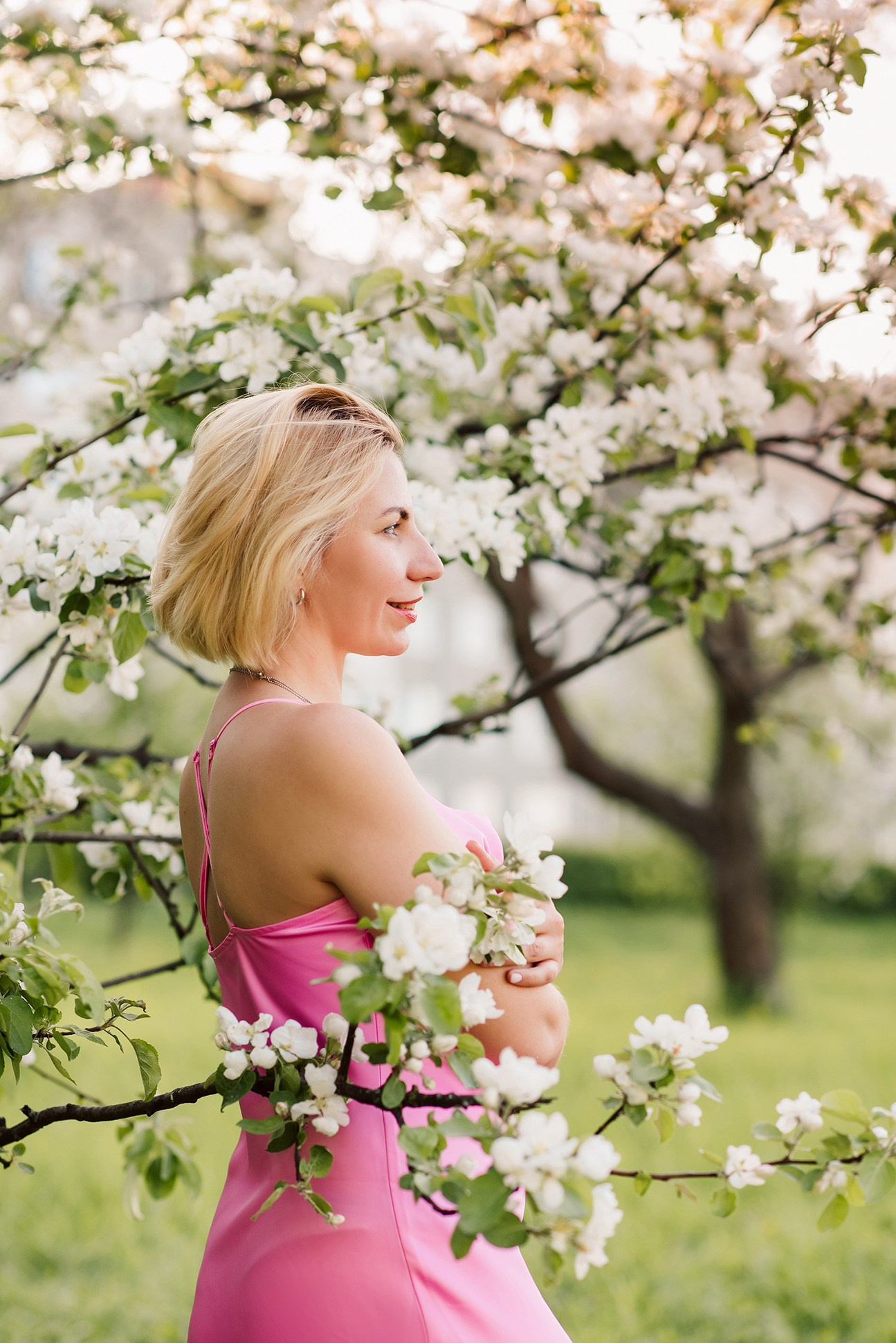 Фотосессия в яблонях в СПб, Фотосессия в цветении СПб. Семейный и Свадебный фотограф. Санкт-Петербург. Пушкин