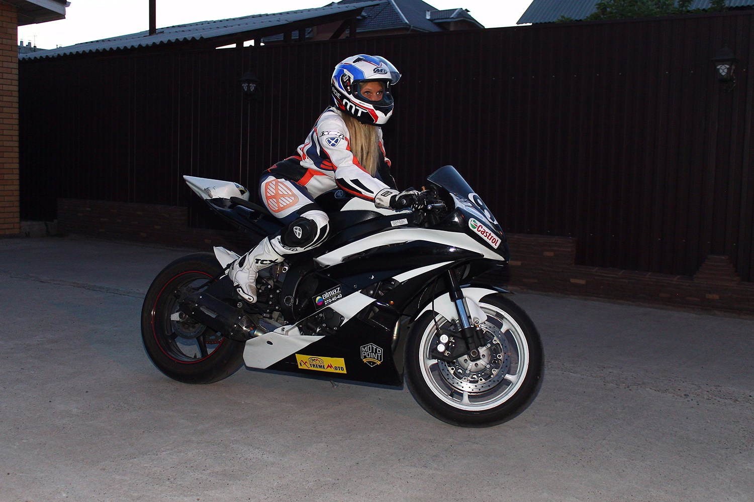 Храбрые сердца. Julia Altukhova, multimedia artist