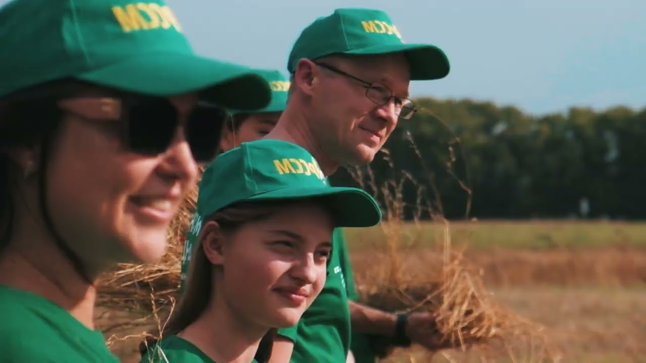 Фотографы и фото/видео услуги во Владимире. Первая во Владимире маркетплейс фотостудия (модельная и предметная съёмка) PORTRETO