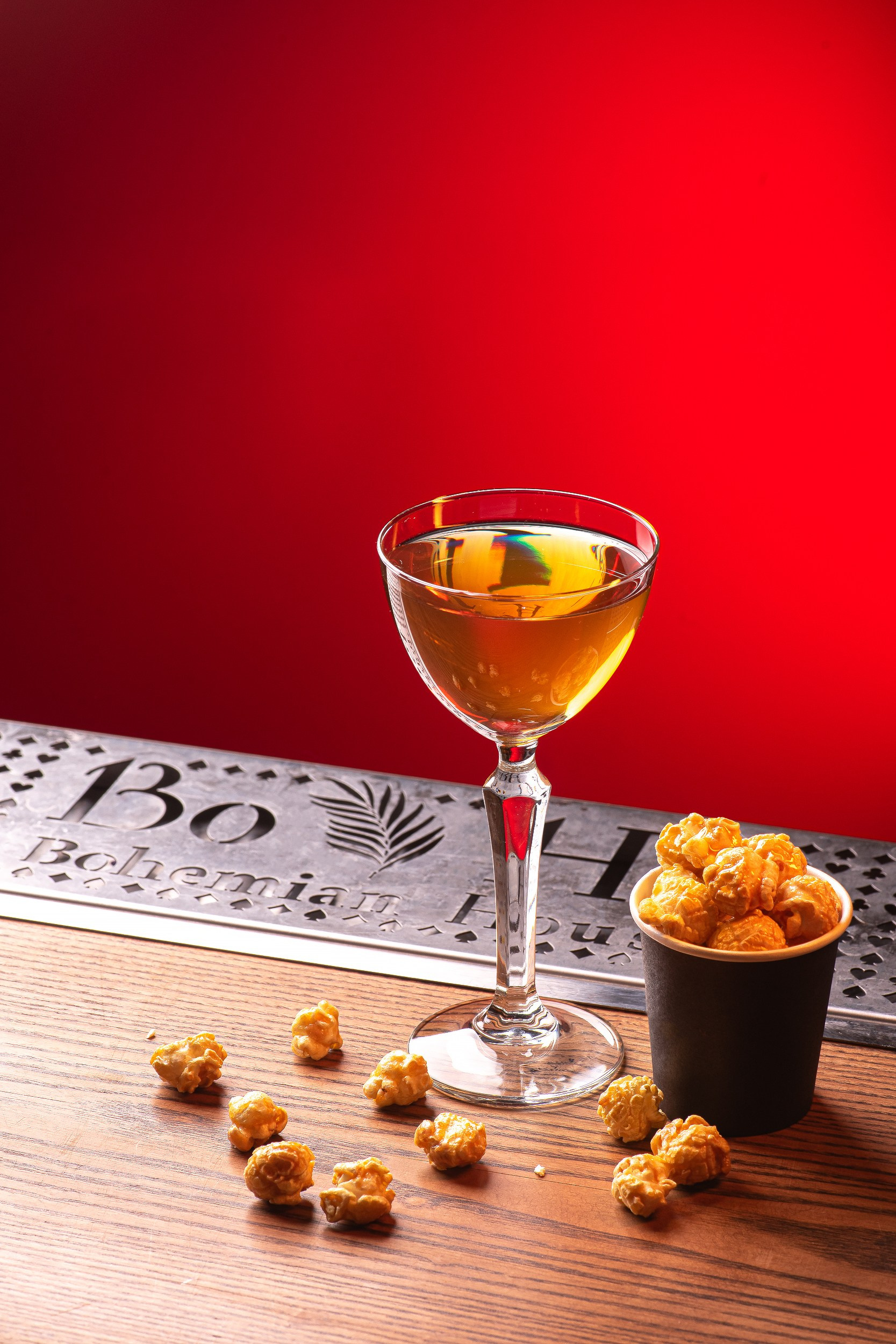 Коктейль на барной стойке, съемка для меню в Ростове-на-Дону