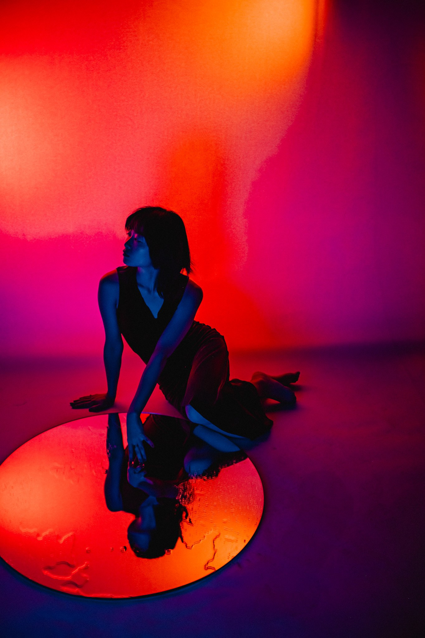 Works. Фотограф с цветным светом и оператор в Москве | Лиля Кичигина