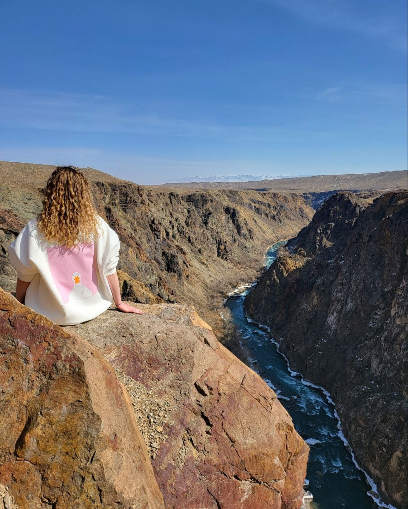 Melon Travel в Алматы: экскурсии и джип туры в Чарынский каньон, озера Каинды, Кольсай, Иссык, национальный парк Алтын Эмель