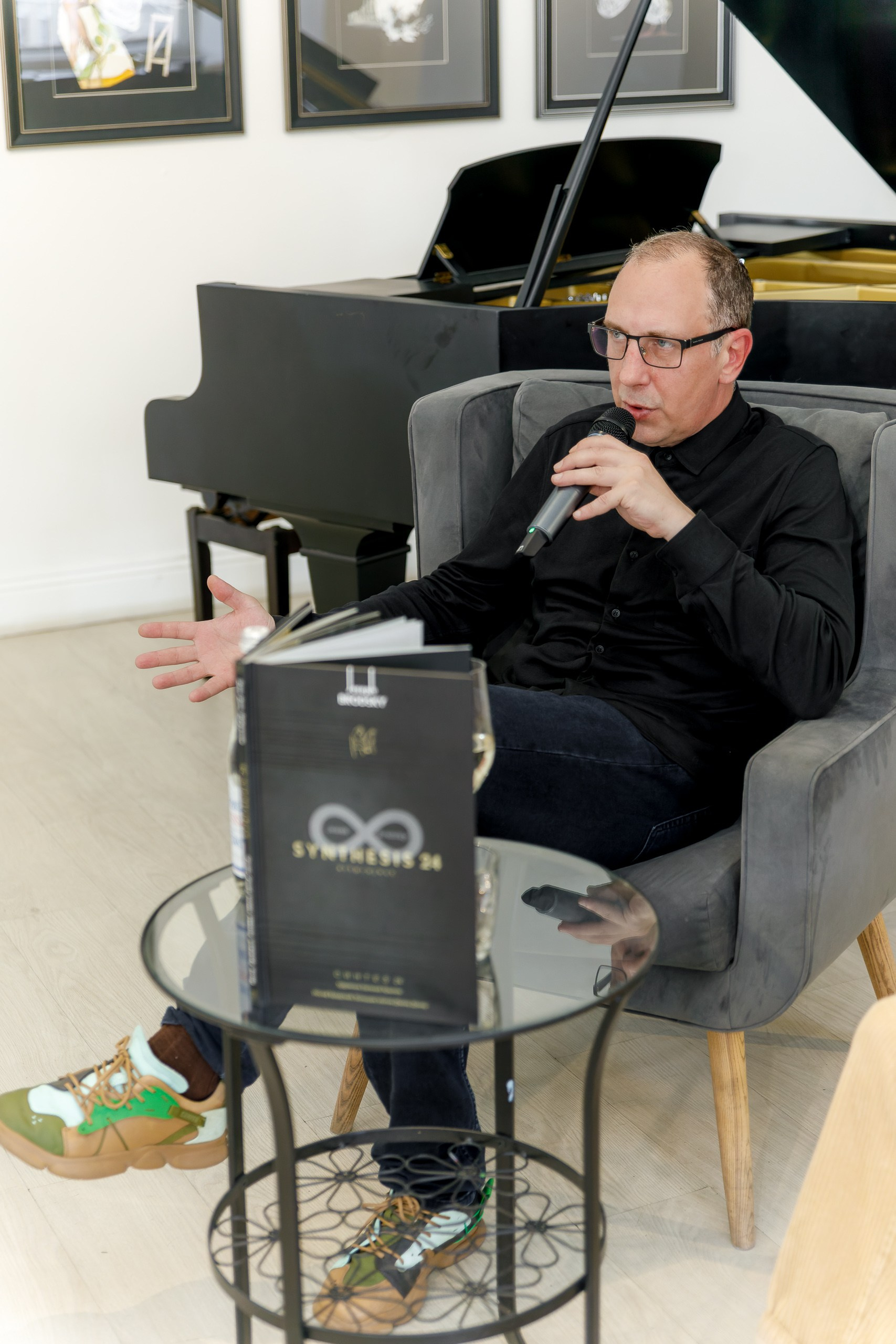 Финисаж выставки Евгения Крылова. Photographer Sergei Miroshnikov