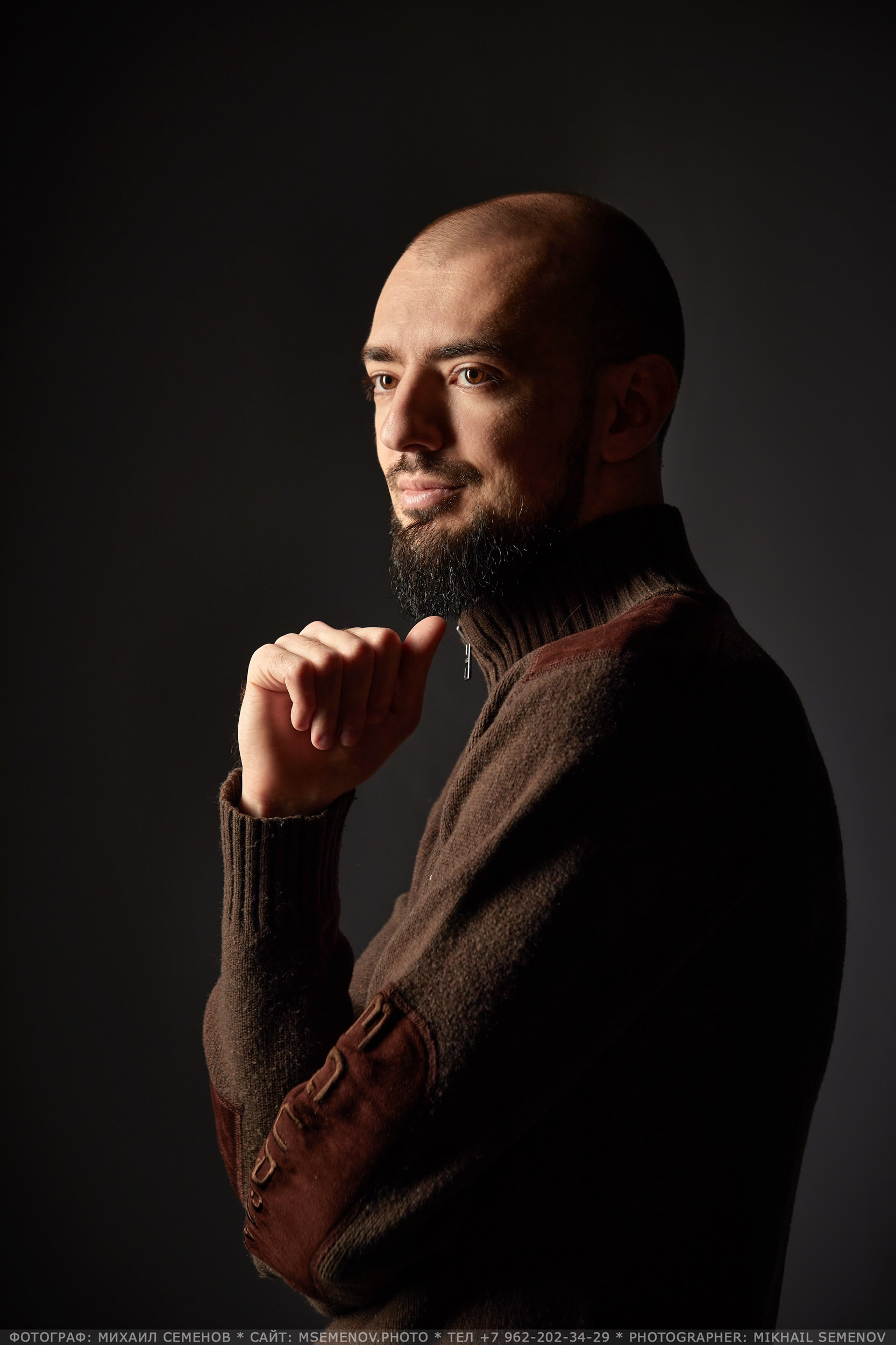 Деловая фотосъемка, предметная, студийный портрет. Рекламная фотосессия. ФОТОуслуги для бизнеса, имиджевая фото-видео съемка. Фотограф, фотопроекты Михаила Семенова в Ярославле. Фотошкола