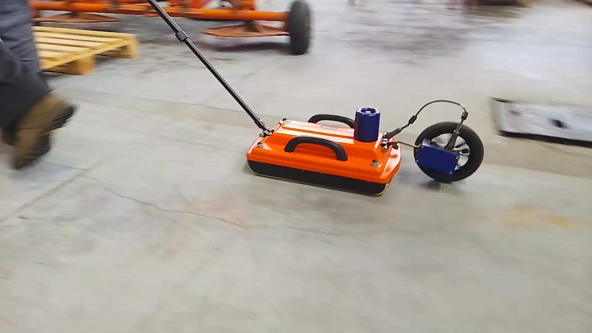 Георадиолокационное (георадарное) обследование полов ангара. Ультразвуковое и георадарное обследование бетонных и железобетонных конструкций в Москве и МО