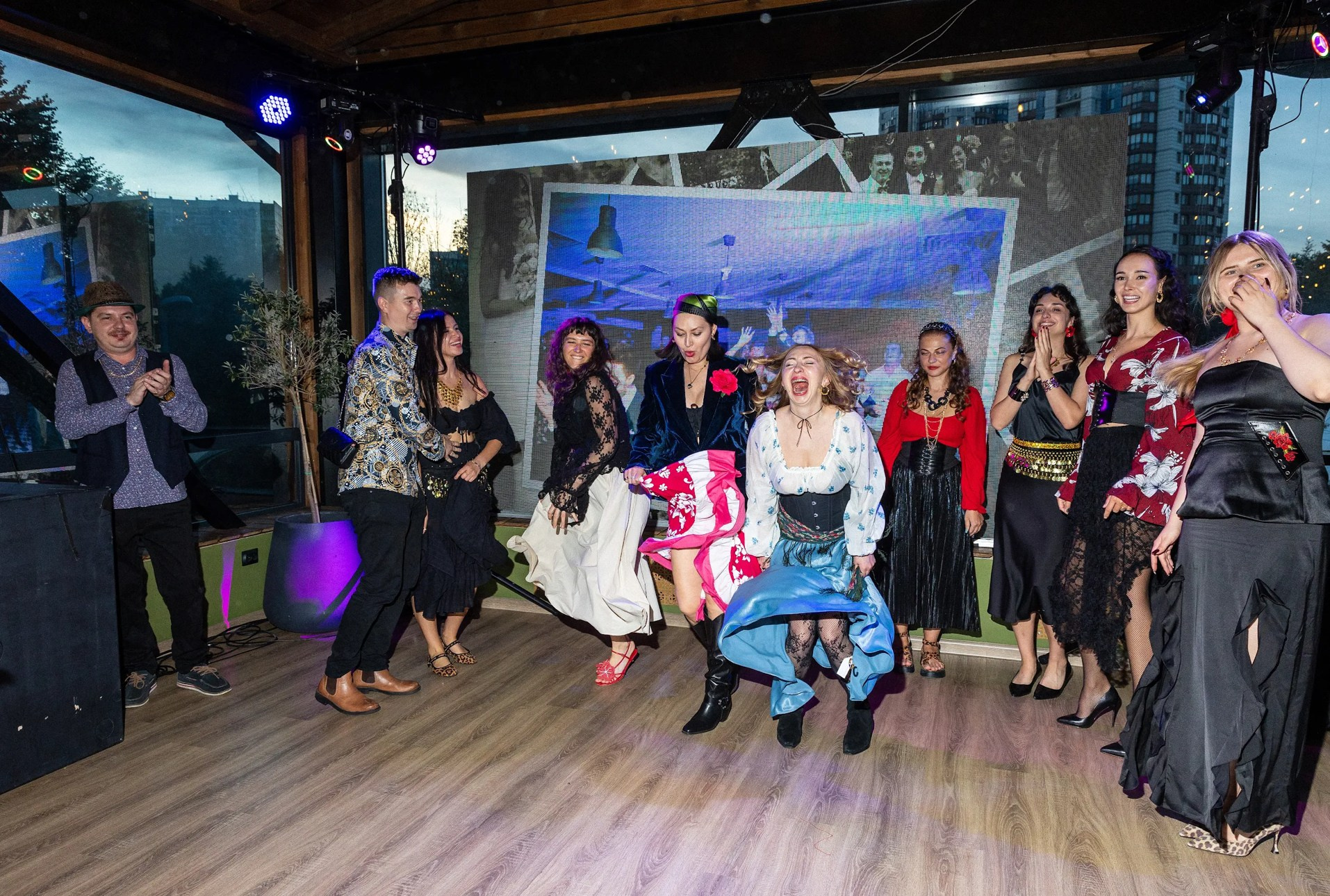 Ведущий праздников в России живу в Москве Карпенко Александр