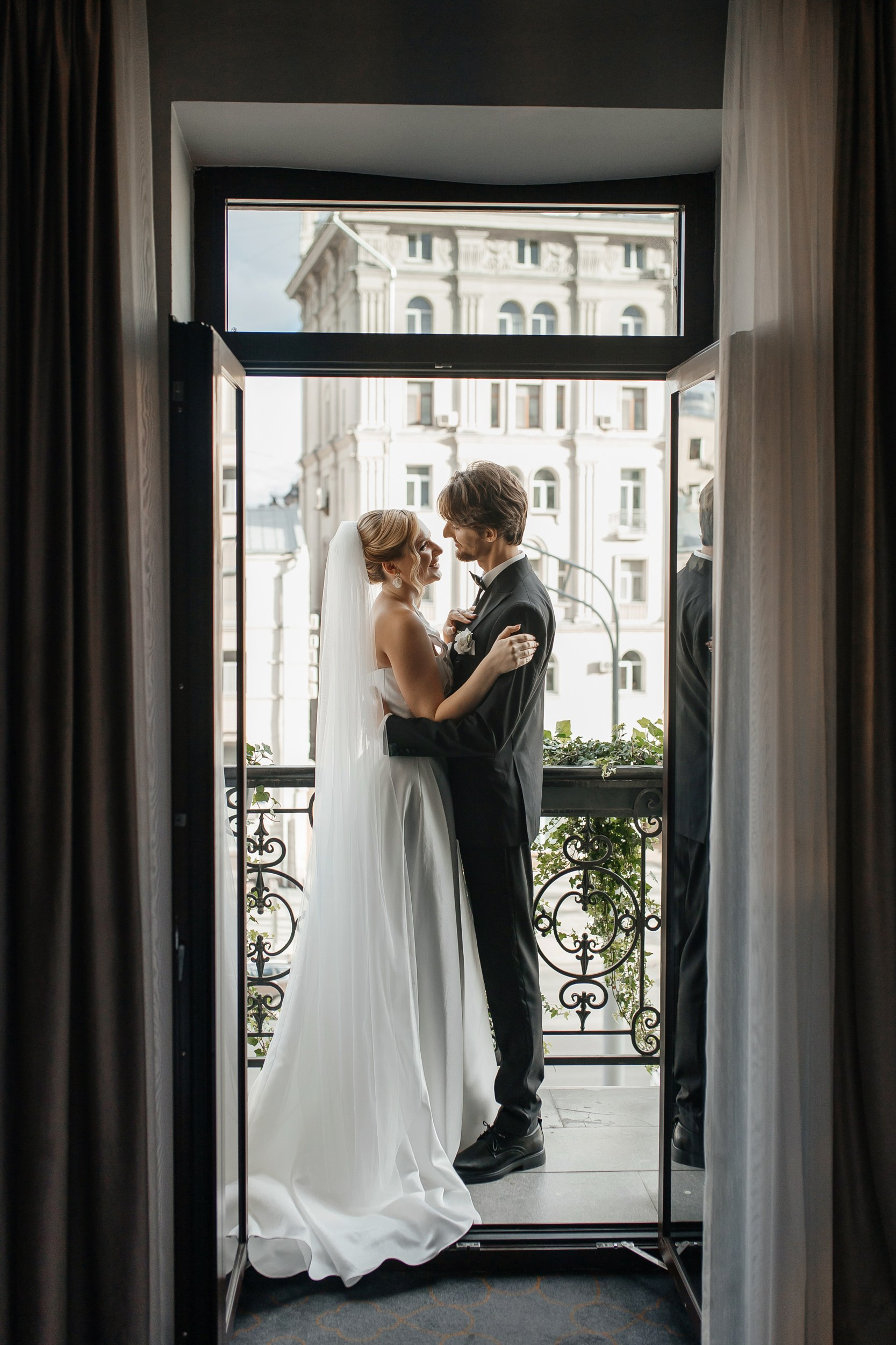 Самые красивые отели Москвы для свадебной фотосессии. Свадебный фотограф в Москве Дарья Олендарёва