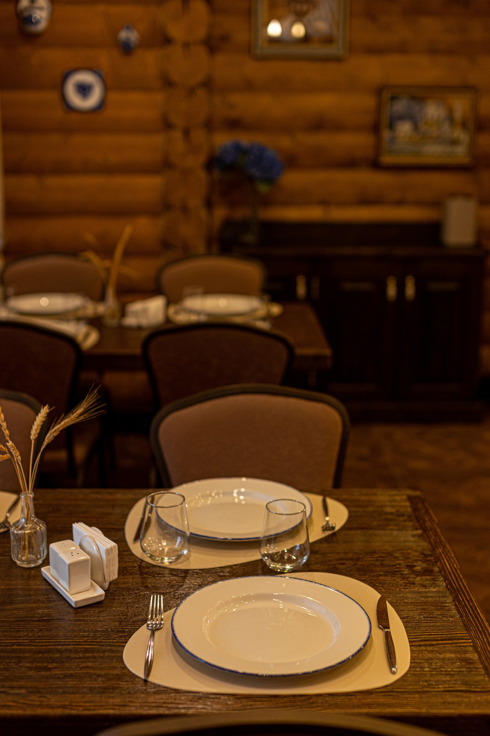 Банкетный зал «Гжель», ресторана «Дача ". Фотограф в Оренбурге. Профессиональный фотограф