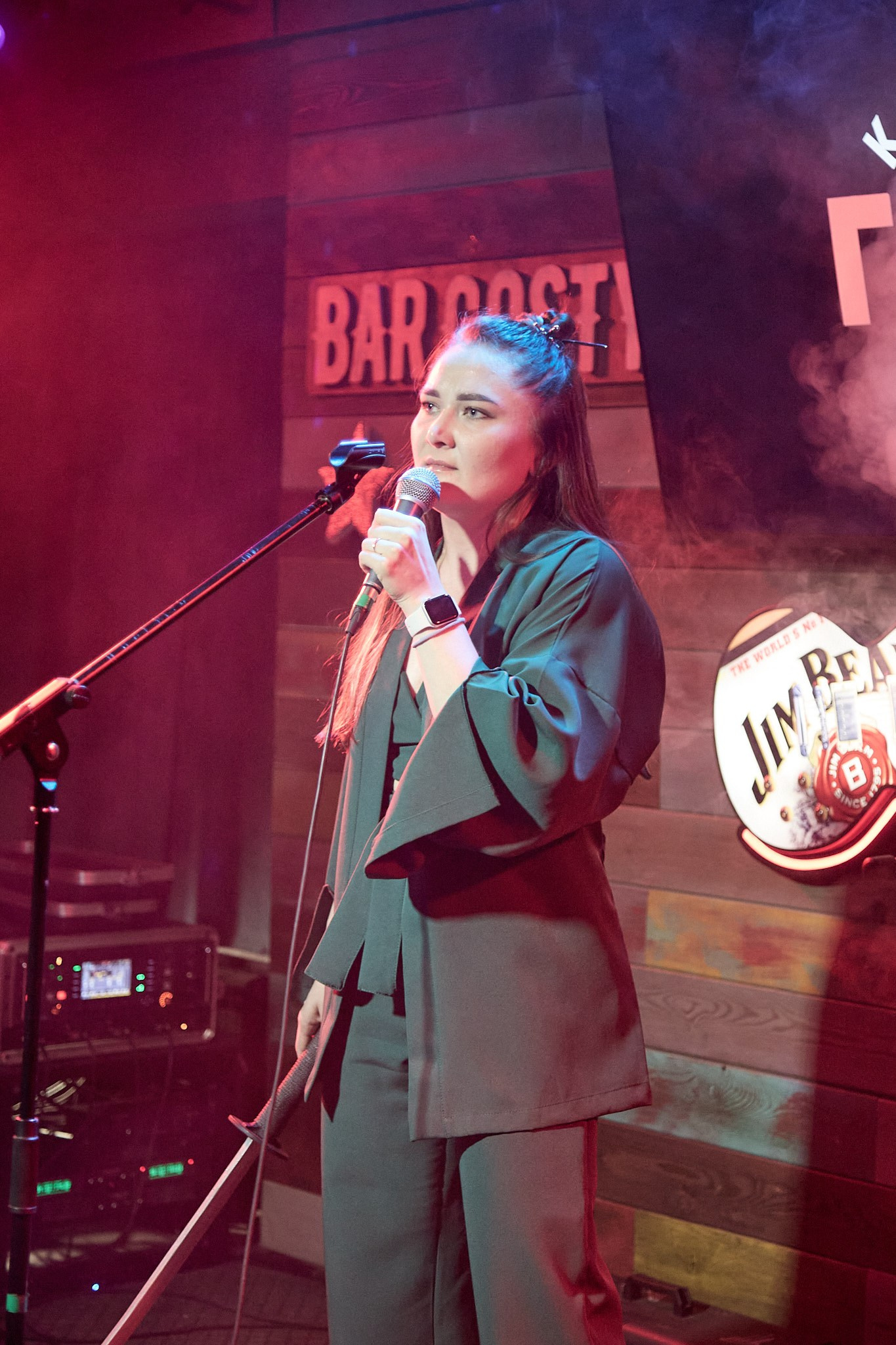 Концерт в баре «Гости». Фотограф Омск | Александр Вандеров