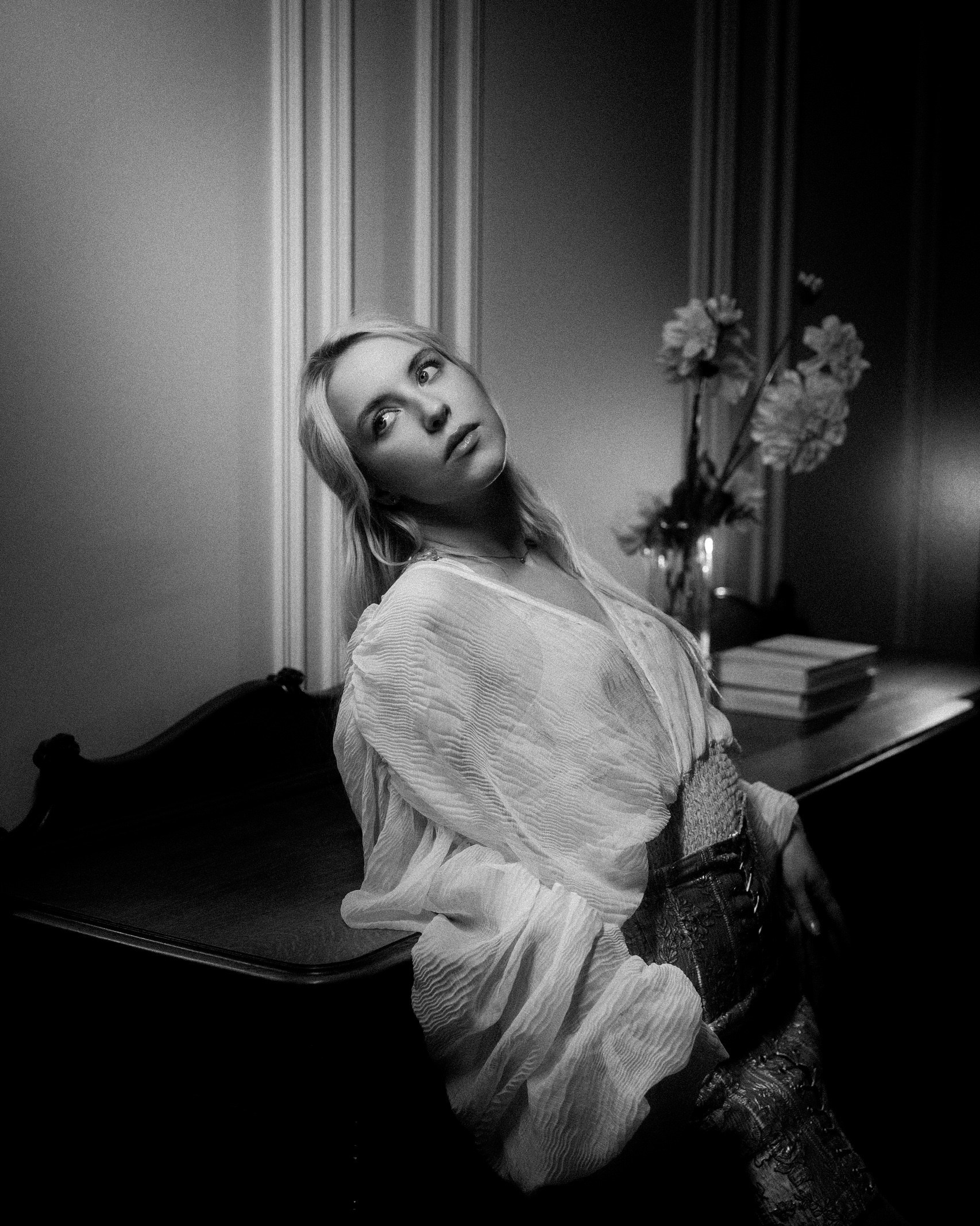 Илья Варакин — Кинематографичный фотограф в Москве. Съемки с душой и эстетикой пленки. Готовые фото за 2 дня