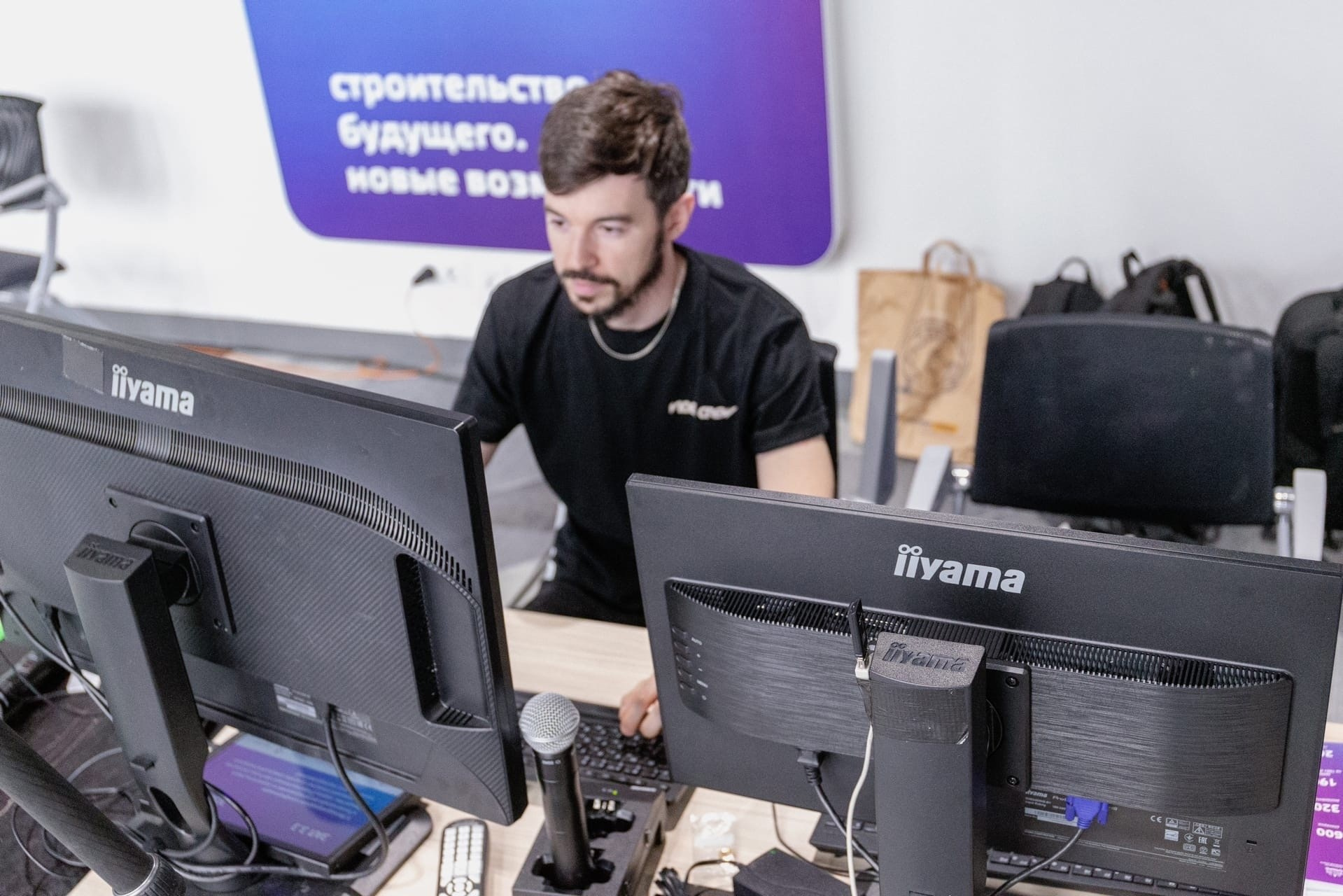 100+ TechnoBuild. Video Crew