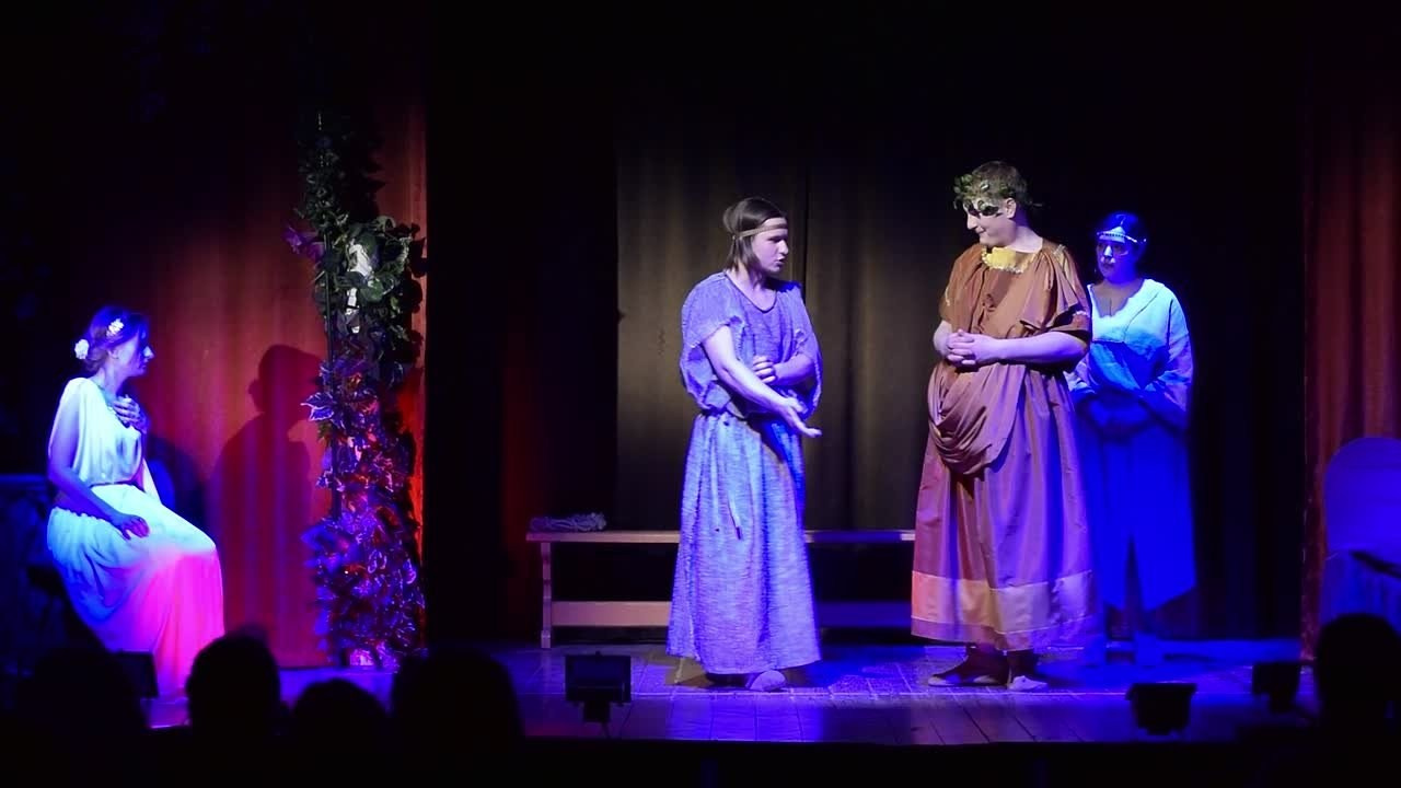 Видеозапись "Лисица и виноград"