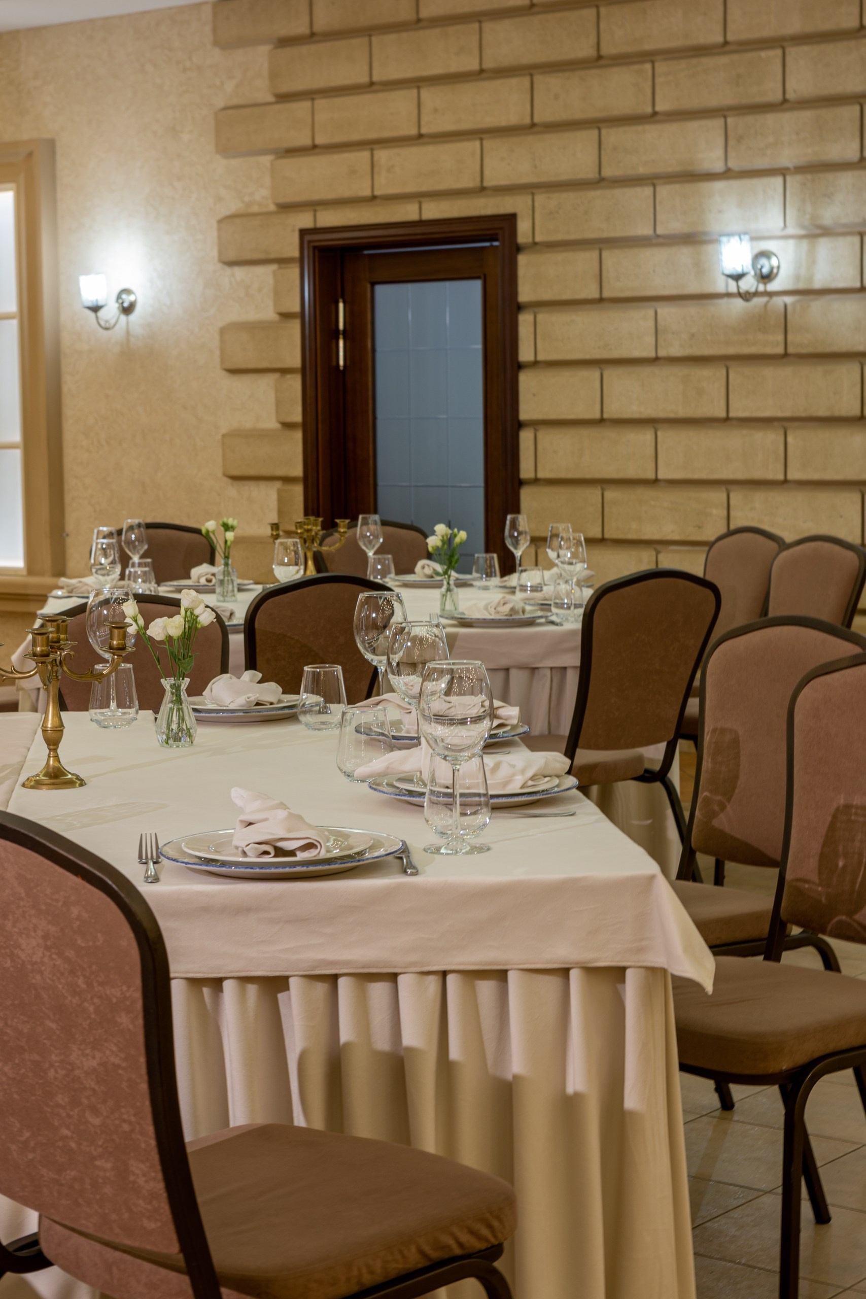 Банкетный зал ресторана Дача. Фотограф в Оренбурге. Профессиональный фотограф