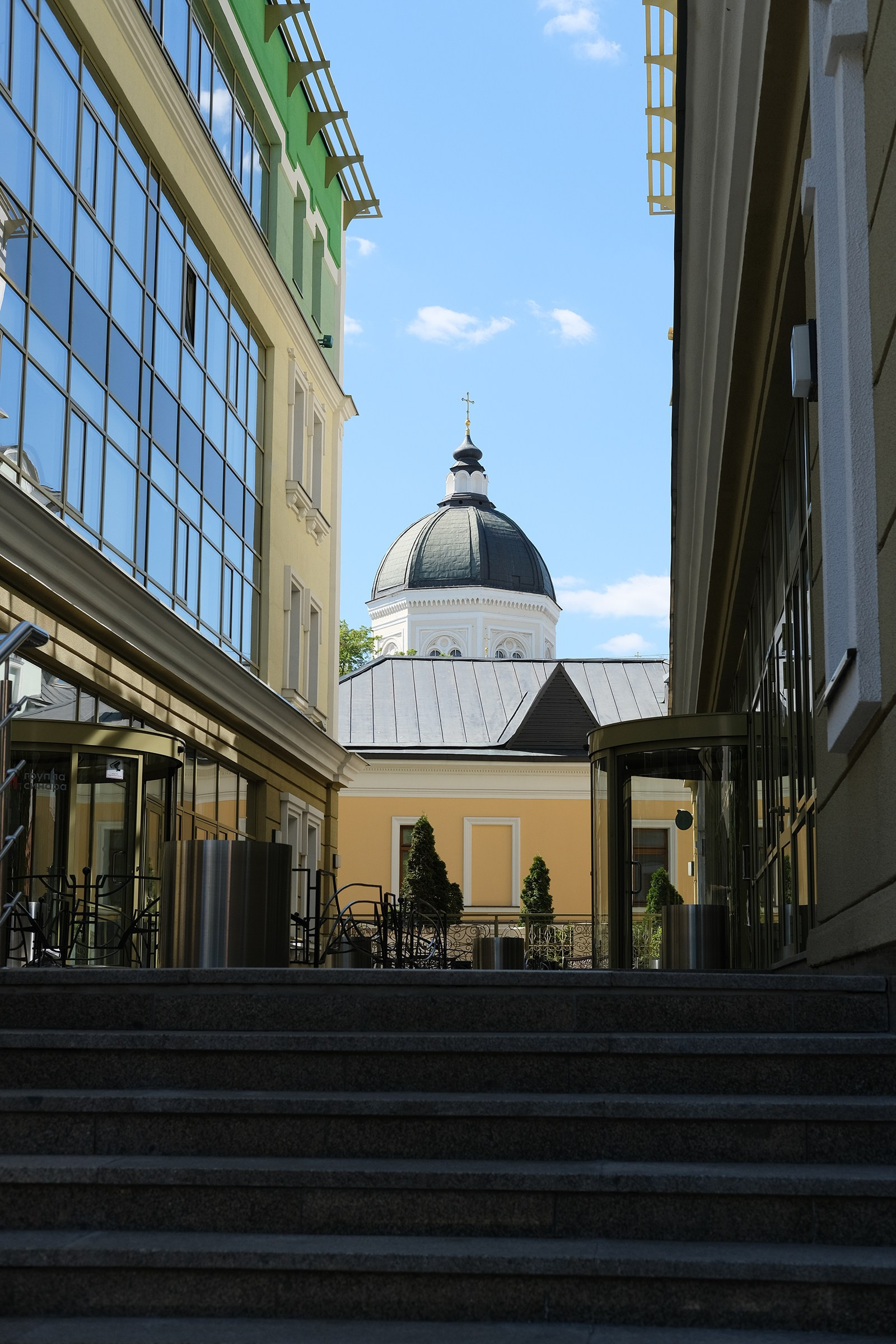 Фотографии города, архитектуры, цветов, макро, кошек. Москва