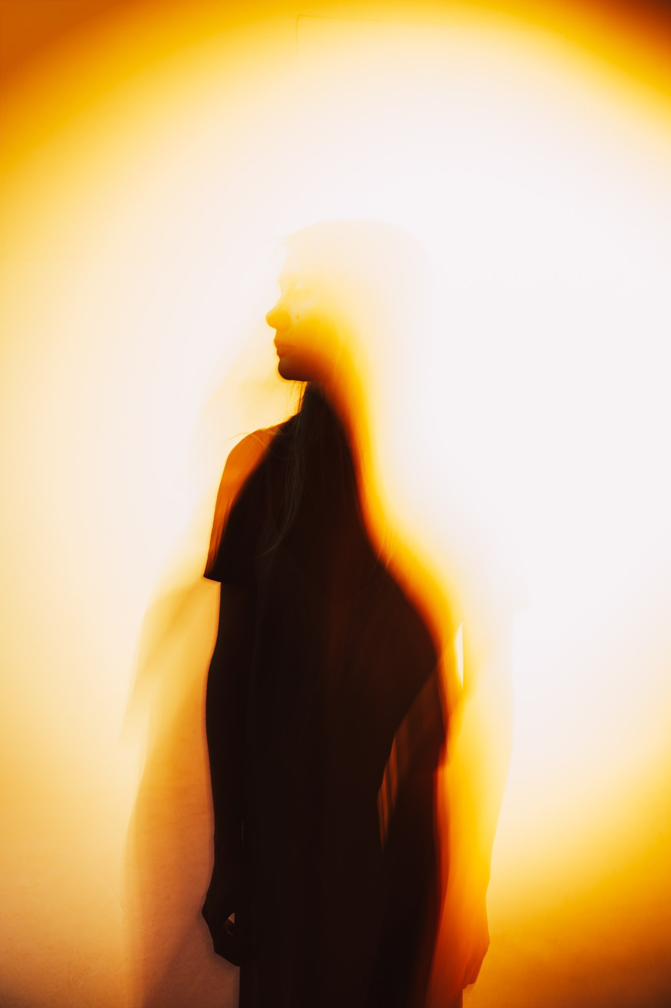 Works. Фотограф с цветным светом и оператор в Москве | Лиля Кичигина