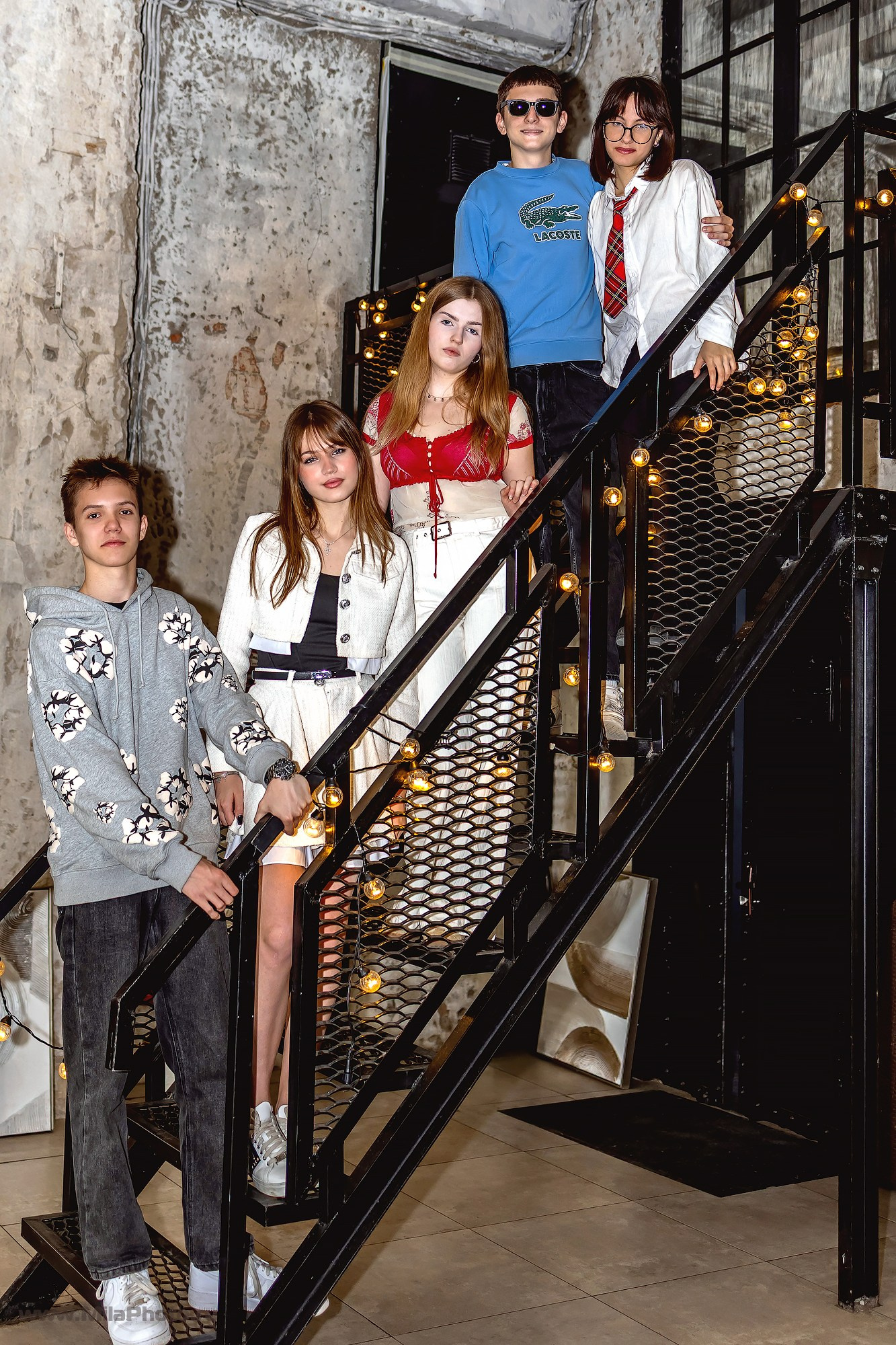 Галерея съемок в студиях. Фотограф и видеограф Москва. Свадебный фотограф, видеограф. Выпускные альбомы. Оживающие альбомы