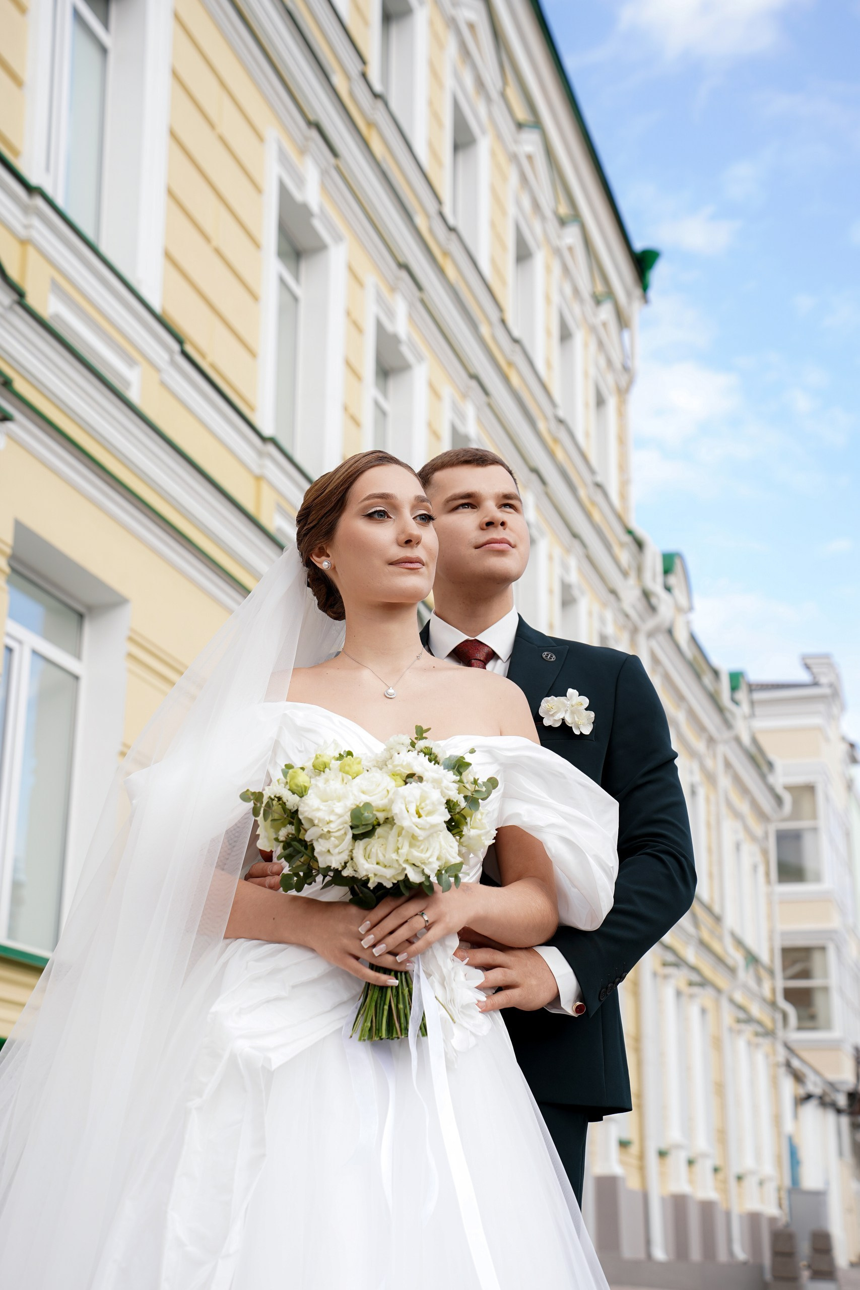 Фотограф и видеограф на свадьбу в Ростове-на-Дону 2026. Профессиональная работа, качественный результат. Свадебный фотограф в Ростове-на-Дону. Таинство Крещения и Венчания, семейные фотосессии. Алёна Чёботова