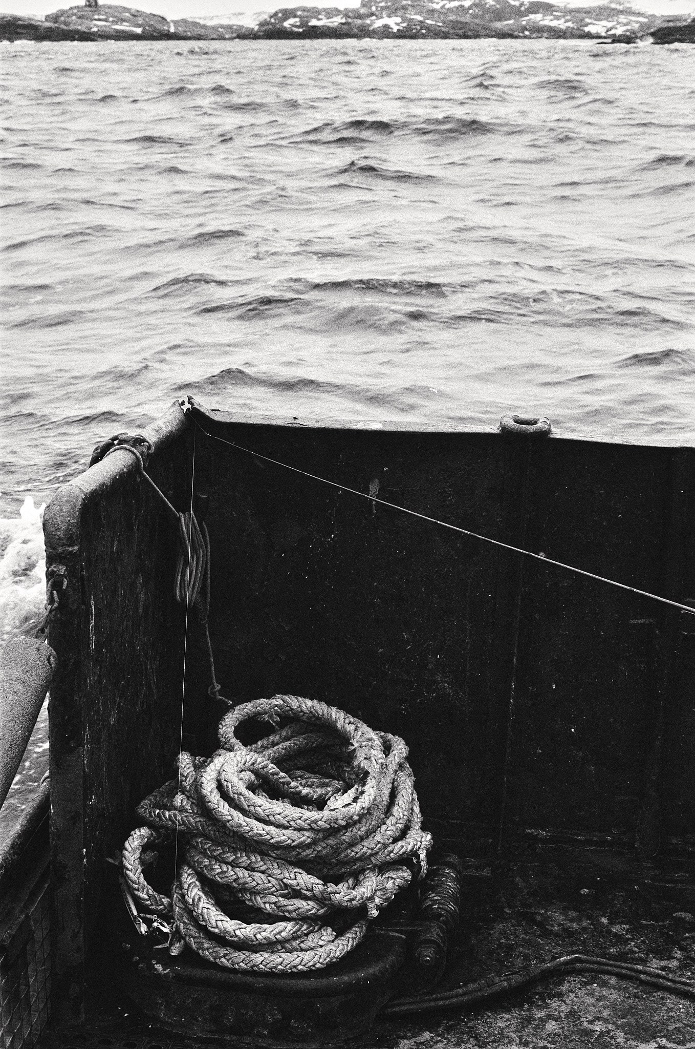 Teriberka (Murmansk). The Other Pavel Potseluev — film photography and mastery of meat business