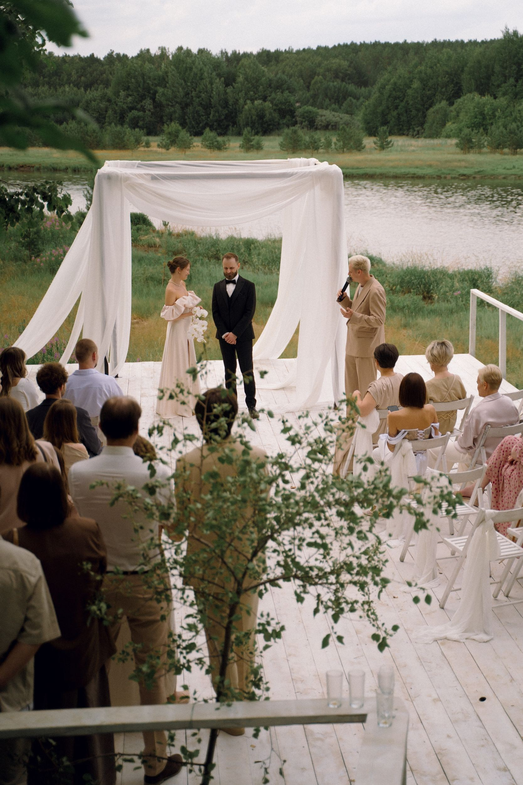 ВЕДУЩИЙ ПАВЕЛ ЕЛОВСКИХ