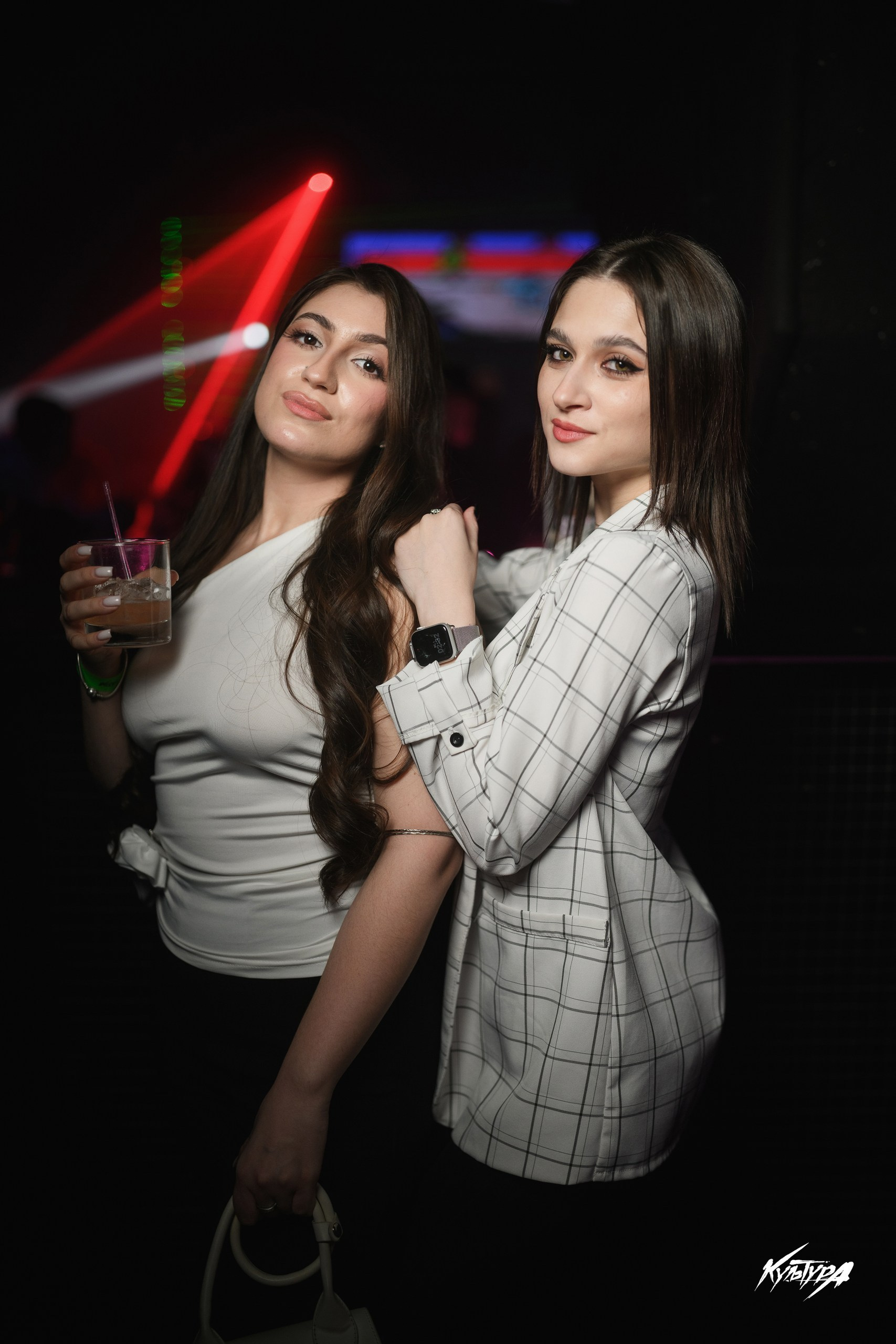 Клубная фотосъемка в Петропавловске-Камчатском, Репортажная фотосъемка в ночном клубе в Петропавловске-Камчатском, Фотосъемка вечеринок в Петропавловске-Камчатском, Эмоции на клубной фотосессии в Петропавловске-Камчатском, Профессиональная фотосъемка в клубе в Петропавловске-Камчатском.