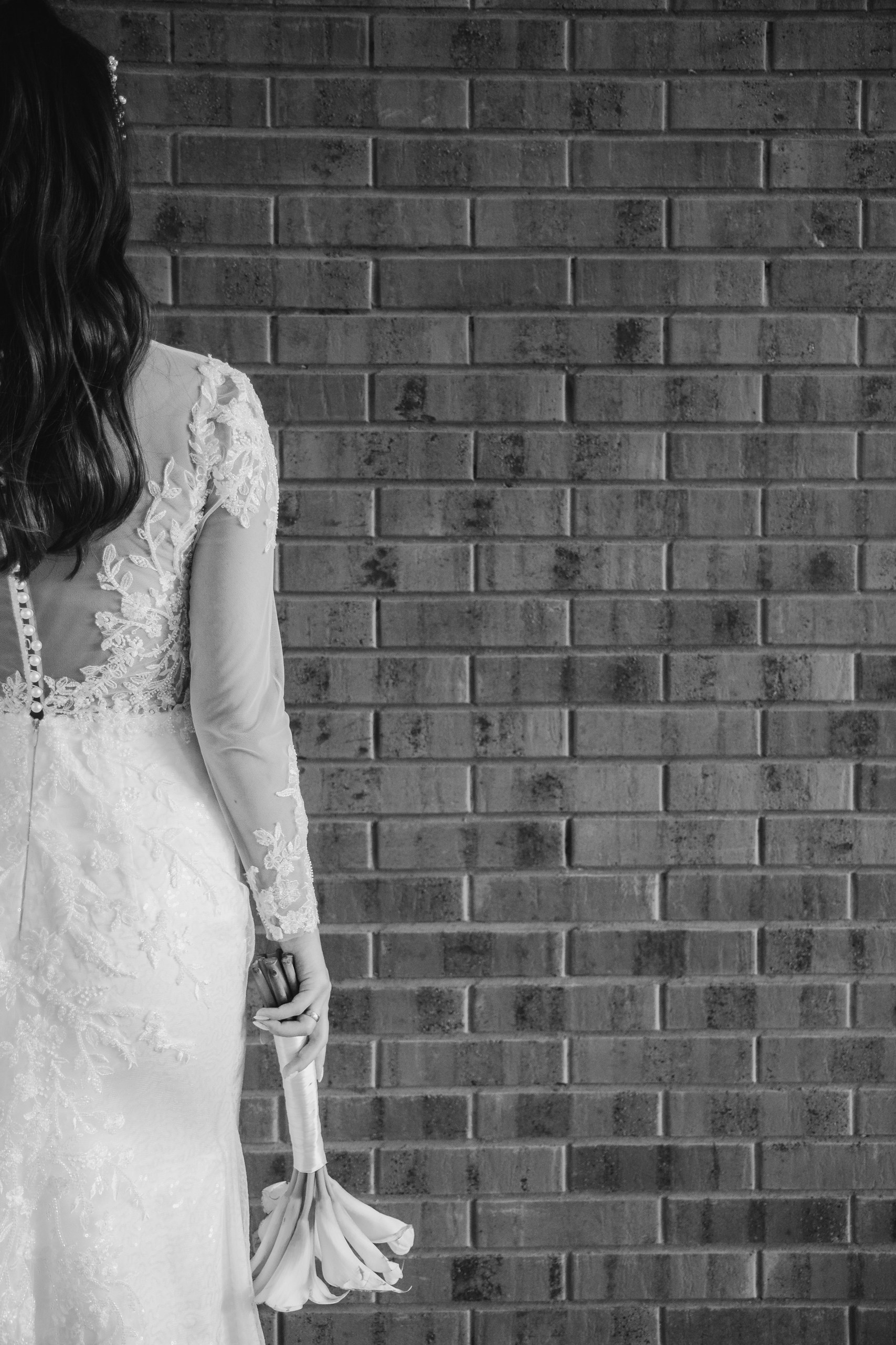 Минималистичное свадебное произведение искусства